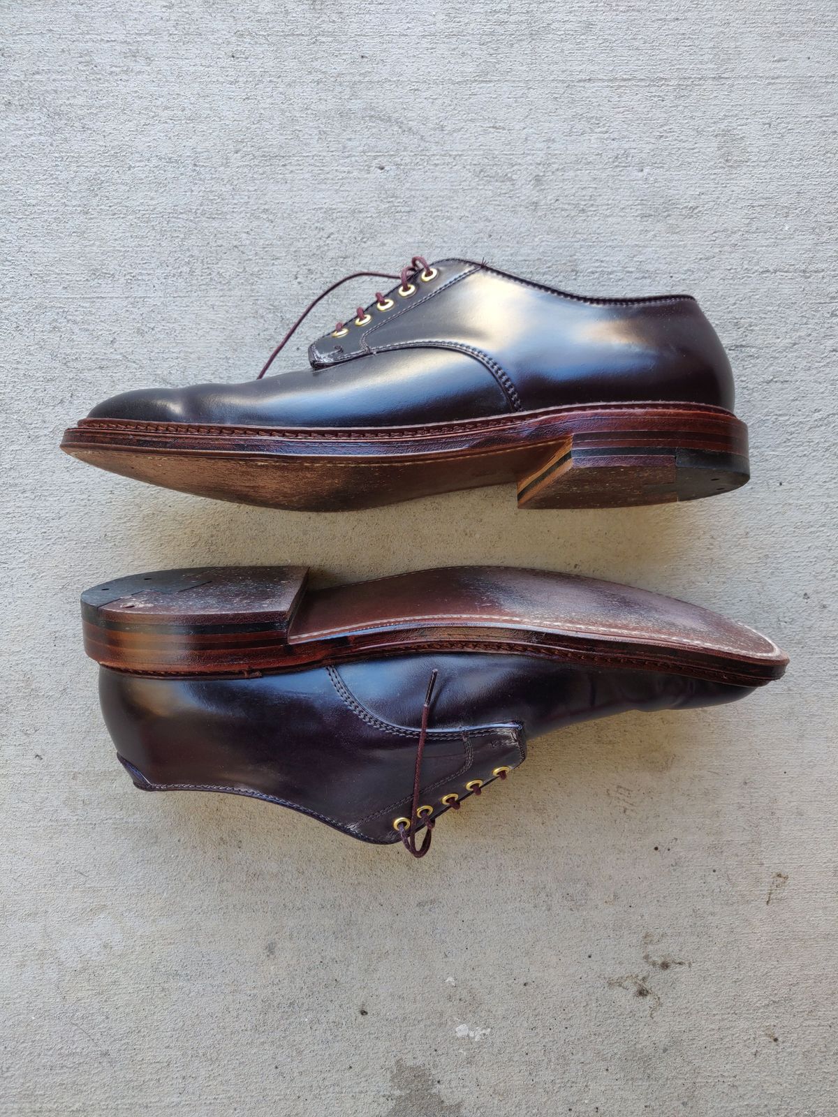 Photo by patinathunderdome on January 2, 2022 of the Alden Dover in Horween Color 8 Shell Cordovan.