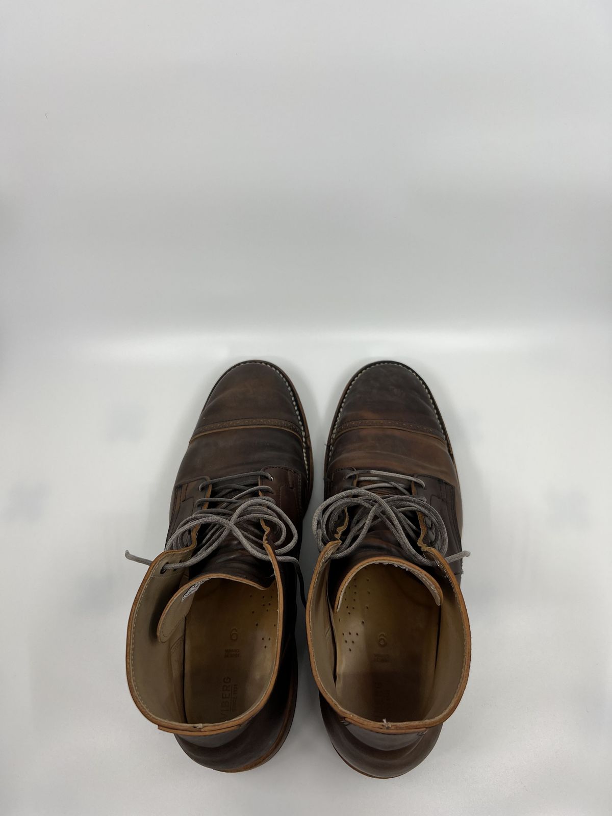 Photo by patinathunderdome on May 5, 2022 of the Viberg Service Boot in Horween Black Shell Cordovan.