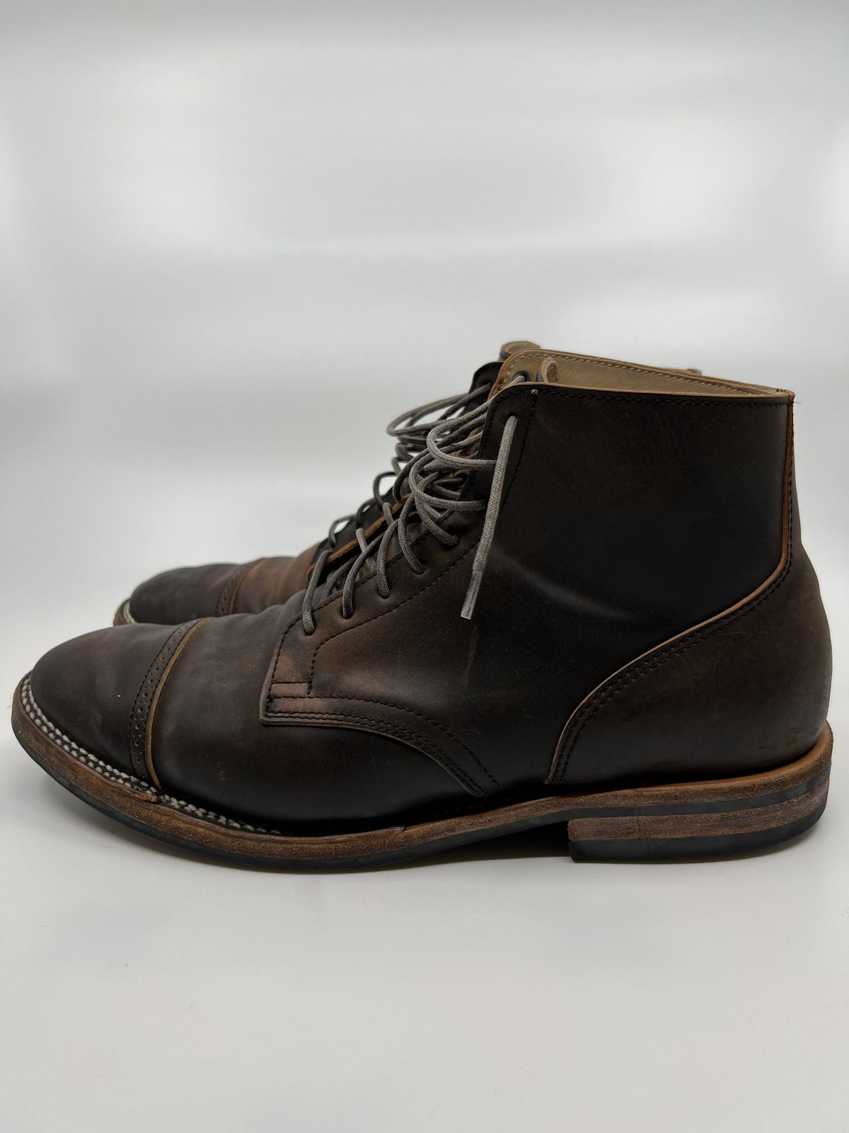 Photo by patinathunderdome on May 5, 2022 of the Viberg Service Boot in Horween Black Shell Cordovan.