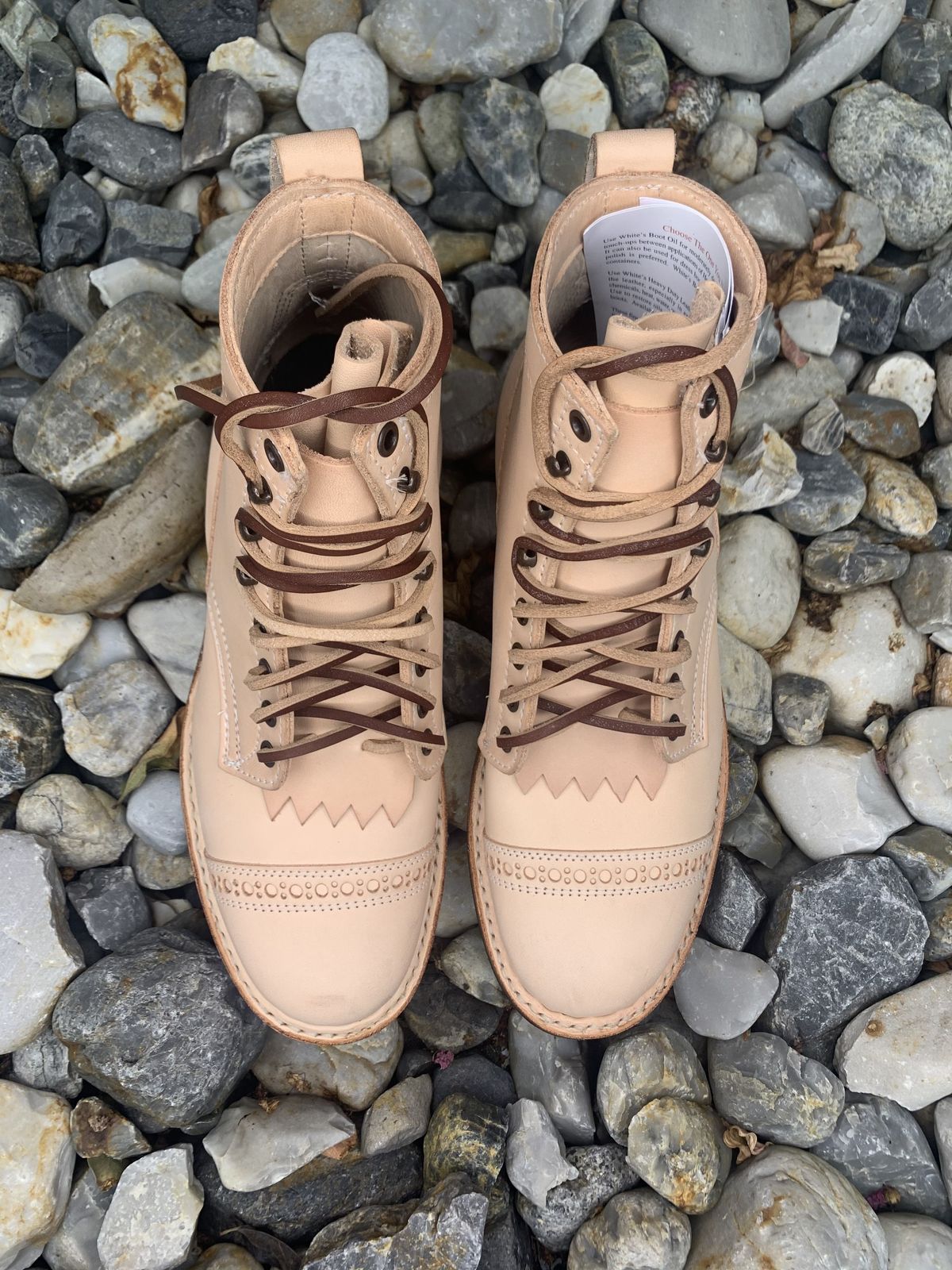 Photo by patinathunderdome on October 1, 2021 of the White's Bounty Hunter in Wickett & Craig Natural Veg Tan.