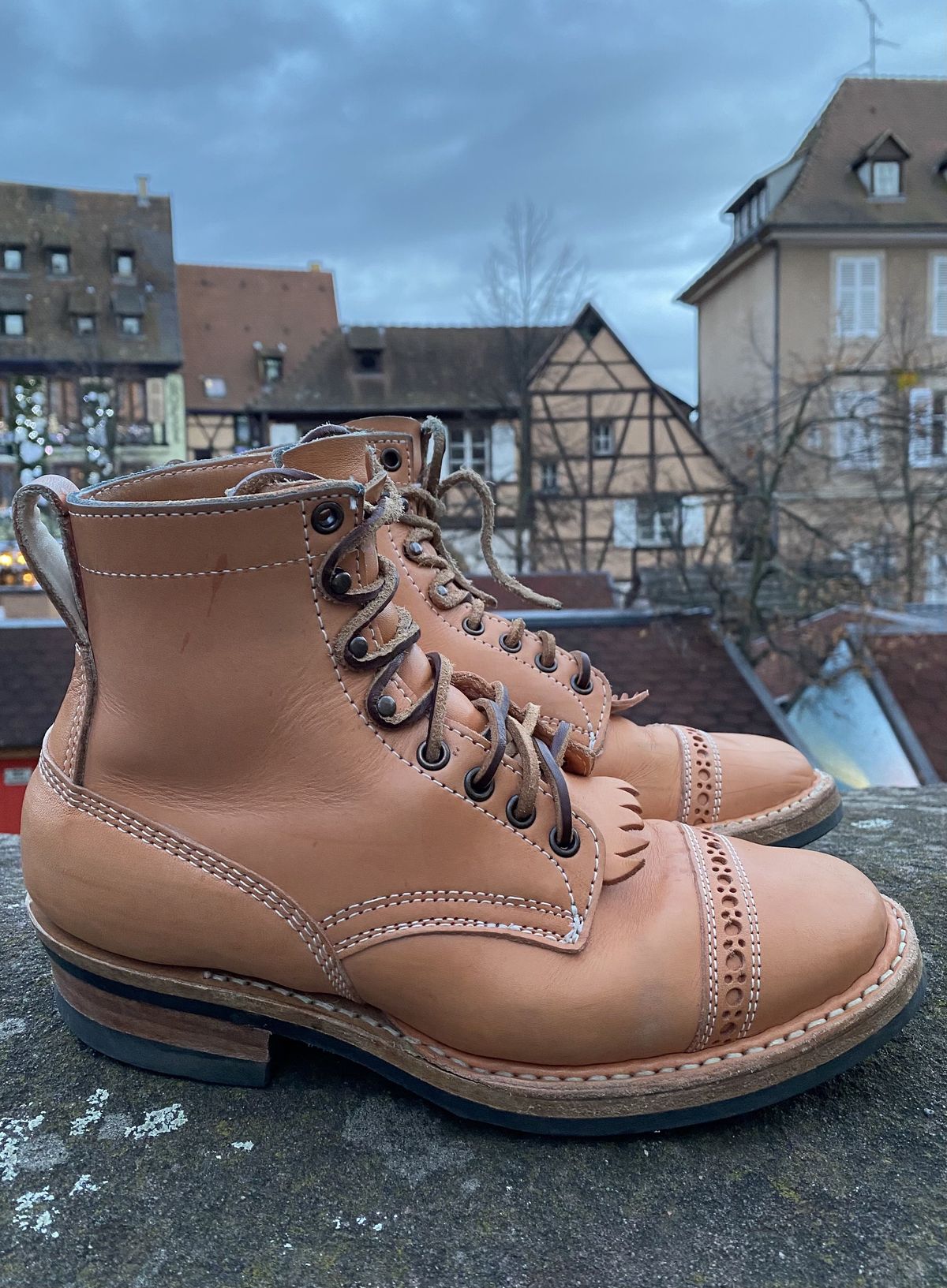 Photo by patinathunderdome on December 5, 2021 of the White's Bounty Hunter in Wickett & Craig Natural Veg Tan.