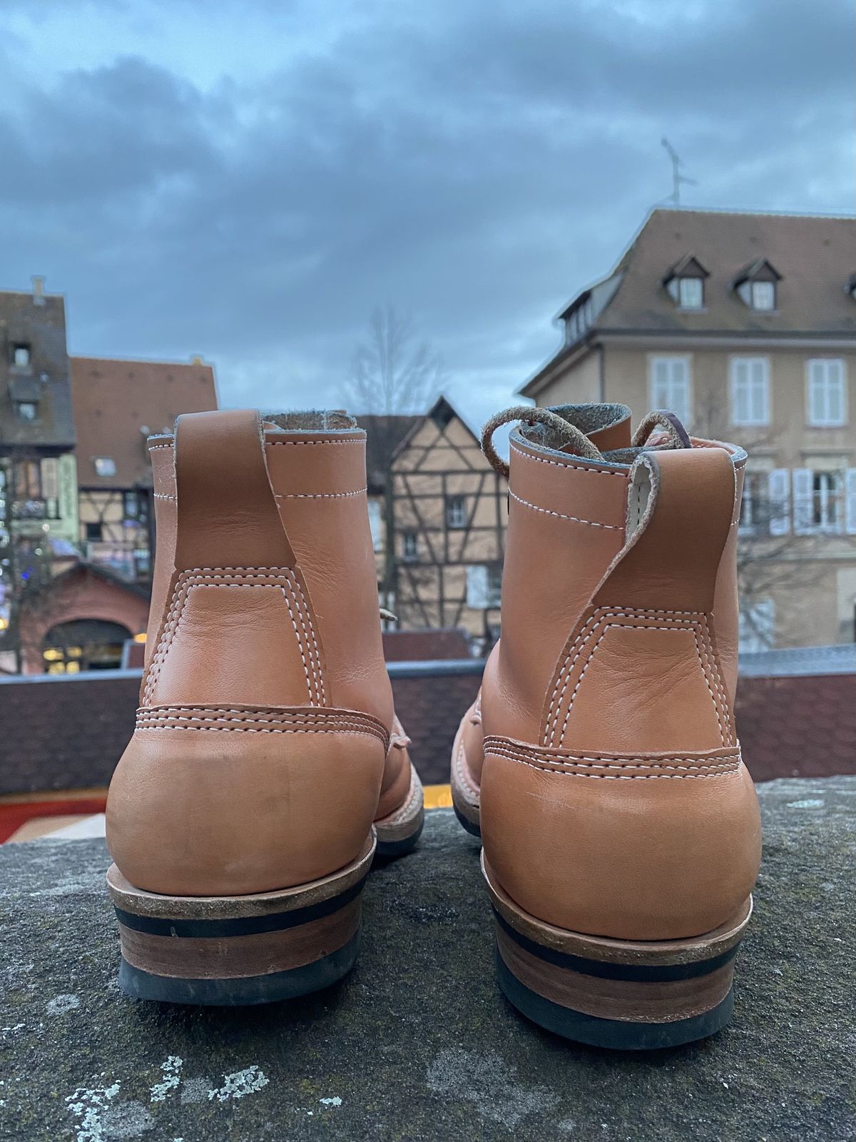 Photo by patinathunderdome on December 5, 2021 of the White's Bounty Hunter in Wickett & Craig Natural Veg Tan.