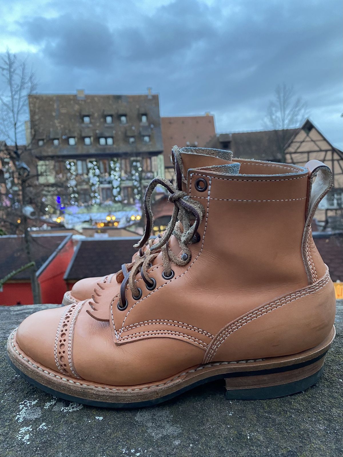 Photo by patinathunderdome on December 5, 2021 of the White's Bounty Hunter in Wickett & Craig Natural Veg Tan.