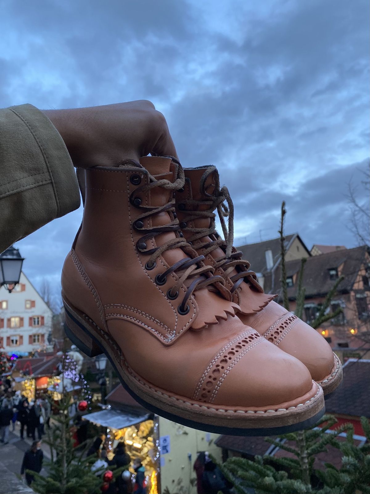 Photo by patinathunderdome on December 5, 2021 of the White's Bounty Hunter in Wickett & Craig Natural Veg Tan.