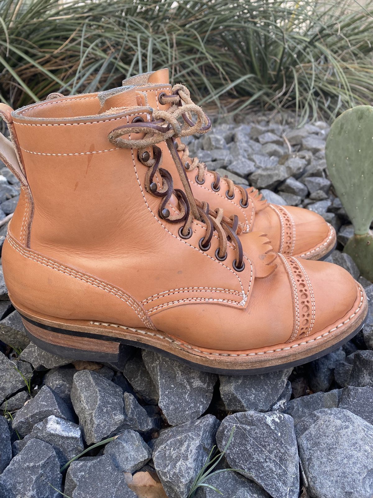 Photo by patinathunderdome on January 6, 2022 of the White's Bounty Hunter in Wickett & Craig Natural Veg Tan.