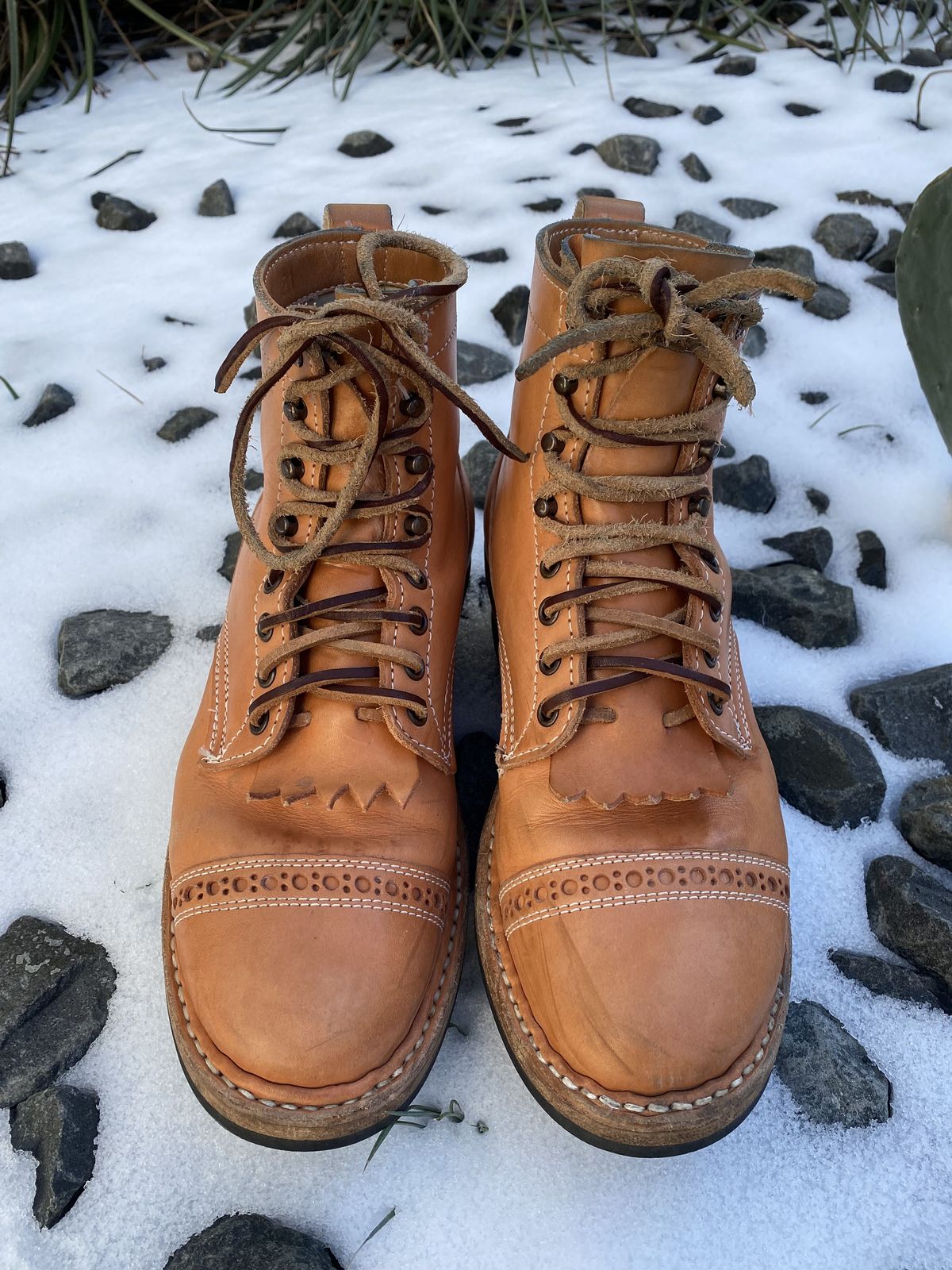 Photo by patinathunderdome on February 6, 2022 of the White's Bounty Hunter in Wickett & Craig Natural Veg Tan.