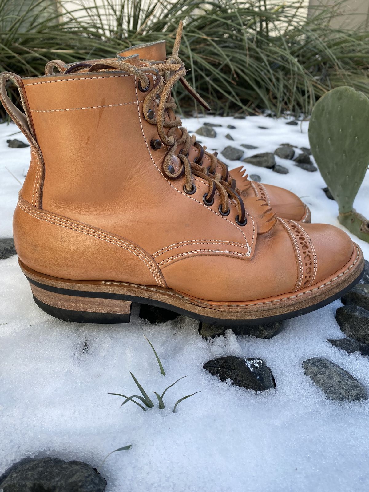 Photo by patinathunderdome on February 6, 2022 of the White's Bounty Hunter in Wickett & Craig Natural Veg Tan.
