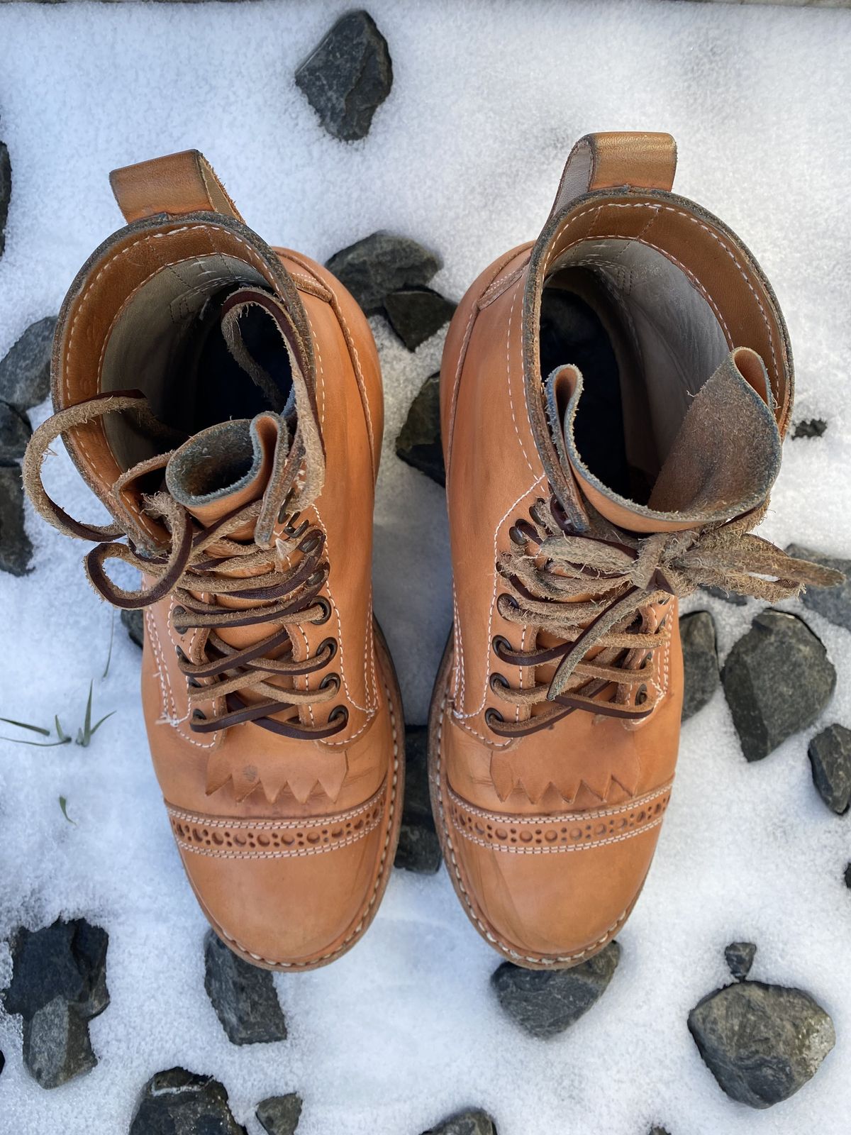 Photo by patinathunderdome on February 6, 2022 of the White's Bounty Hunter in Wickett & Craig Natural Veg Tan.