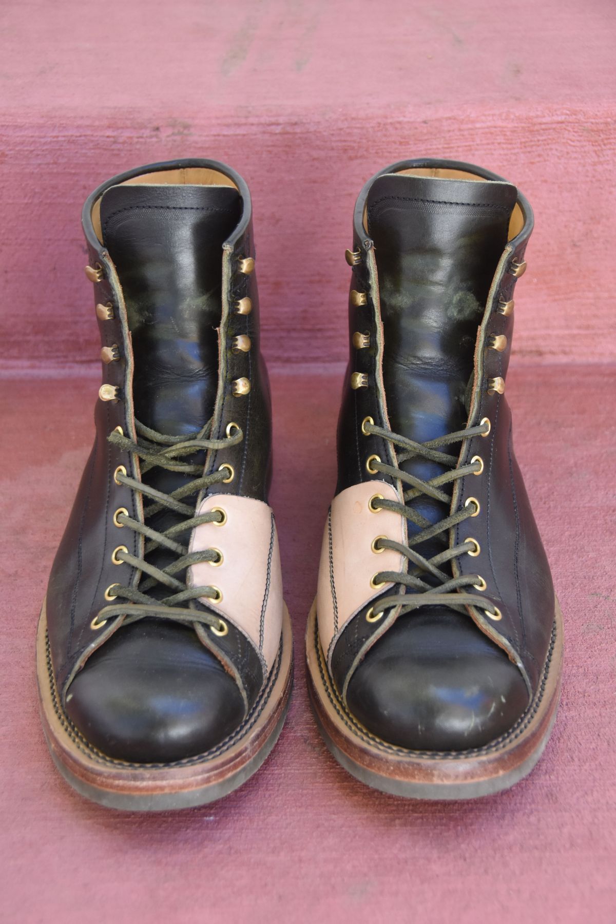 Photo by patinathunderdome on November 2, 2021 of the Sagara Cordmaster in Badalassi Carlo Oliva Minerva Overdyed Black.