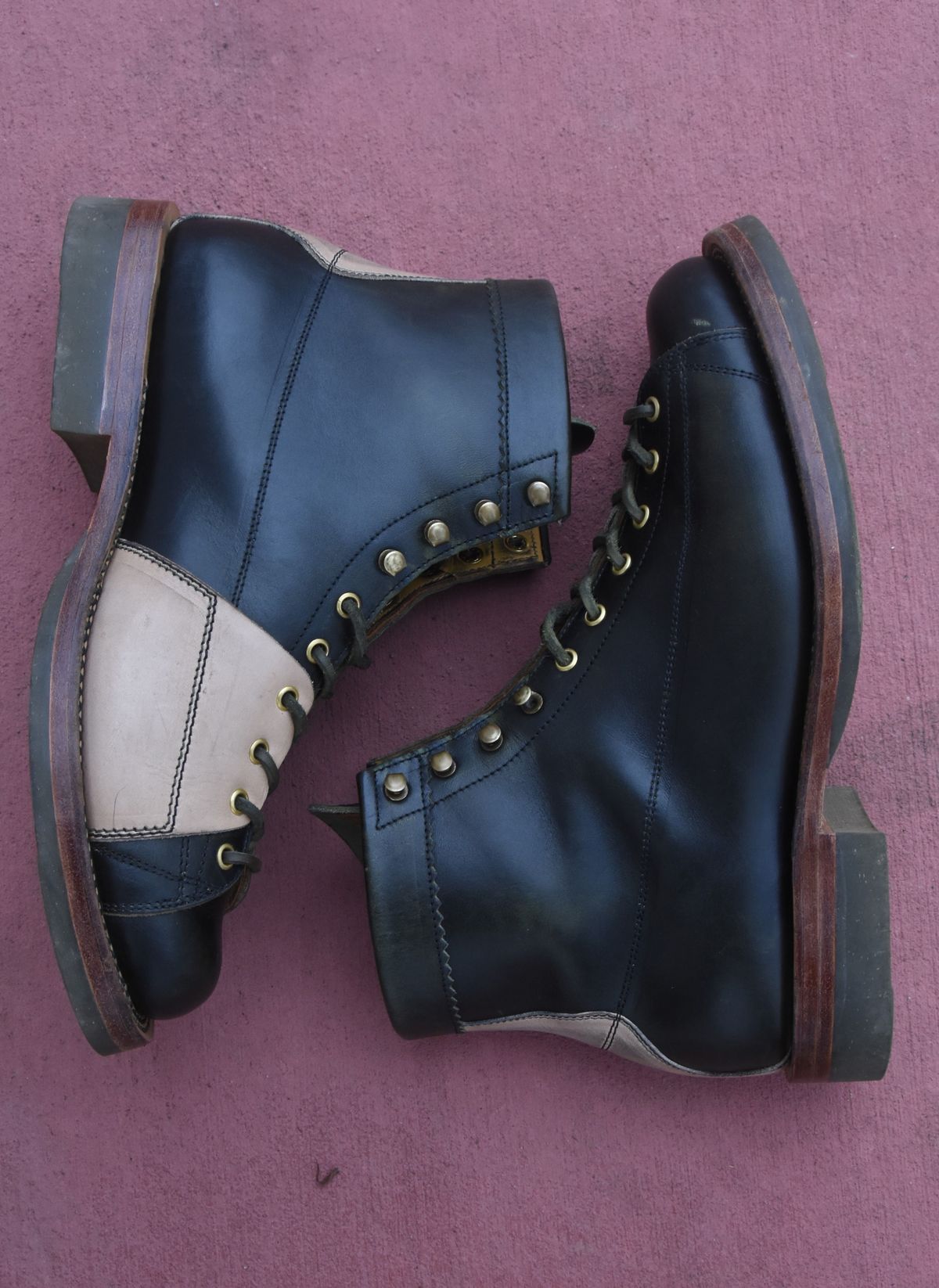 Photo by patinathunderdome on December 4, 2021 of the Sagara Cordmaster in Badalassi Carlo Oliva Minerva Overdyed Black.
