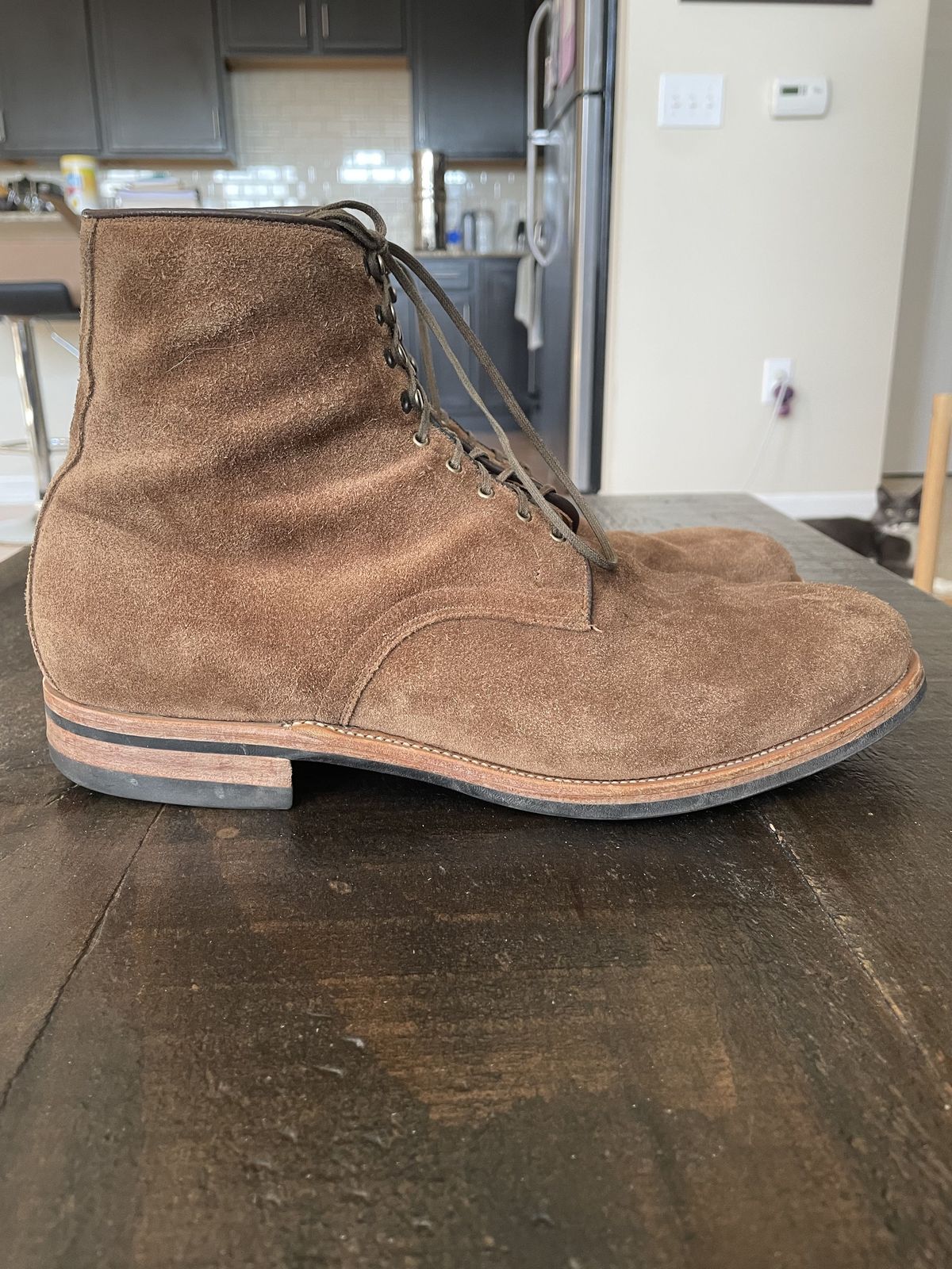 Photo by patinathunderdome on March 2, 2022 of the Viberg Halkett in C.F. Stead Snuff Bison Calf Suede.