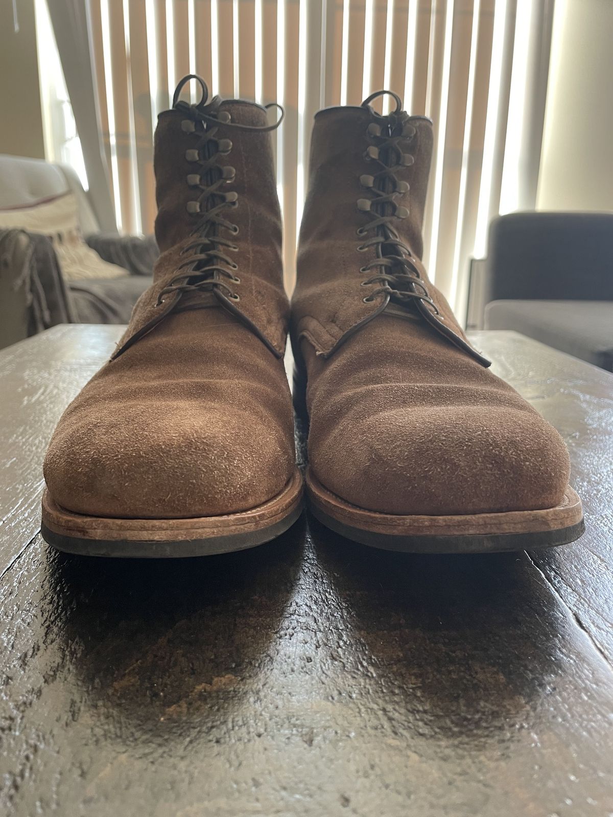 Photo by patinathunderdome on March 2, 2022 of the Viberg Halkett in C.F. Stead Snuff Bison Calf Suede.