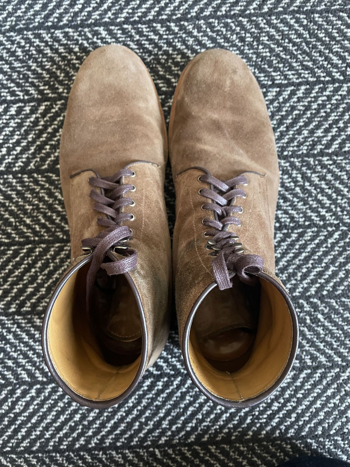 Photo by patinathunderdome on April 3, 2022 of the Viberg Halkett in C.F. Stead Snuff Bison Calf Suede.