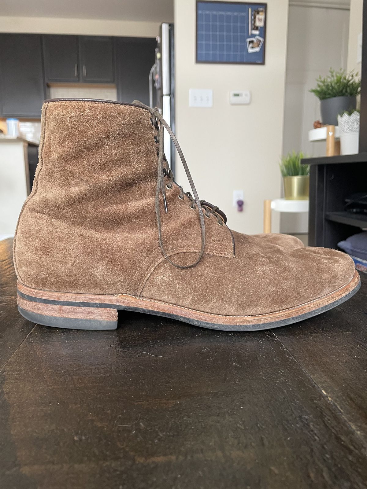 Photo by patinathunderdome on May 1, 2022 of the Viberg Halkett in C.F. Stead Snuff Bison Calf Suede.