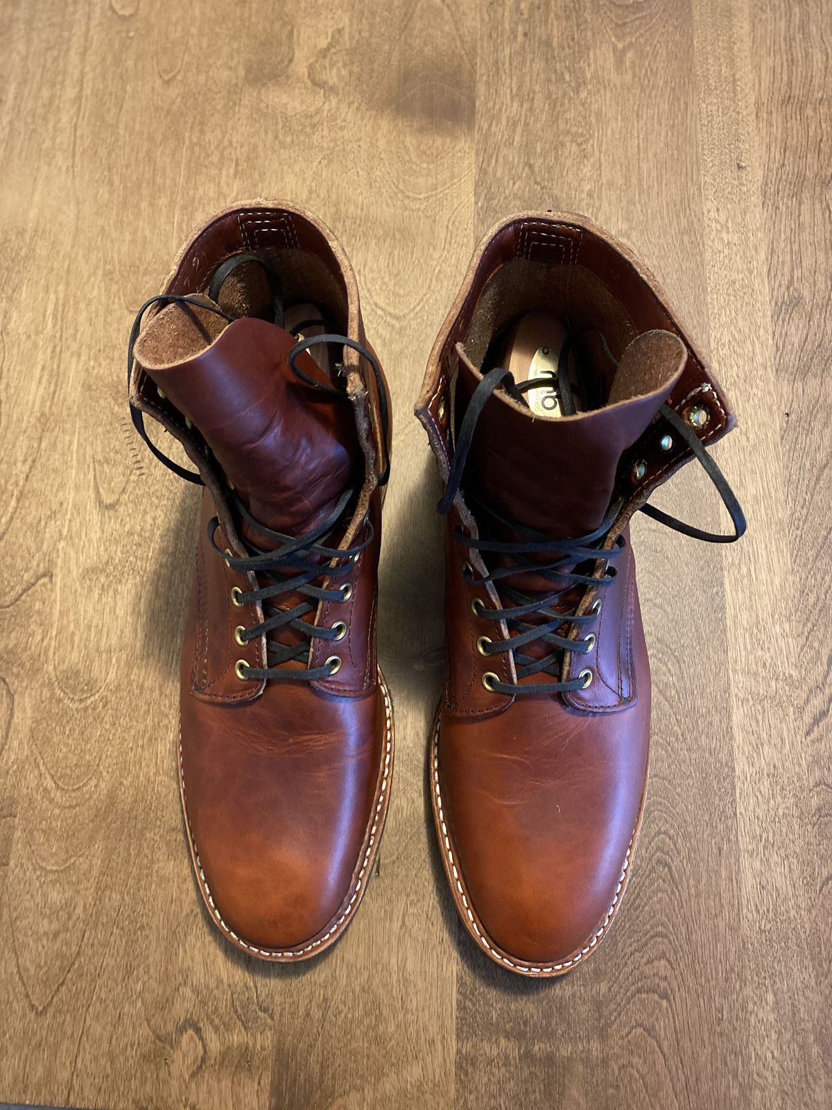 Photo by patinathunderdome on September 30, 2021 of the White's MP-Sherman Plain Toe in Wickett & Craig Red Latigo.
