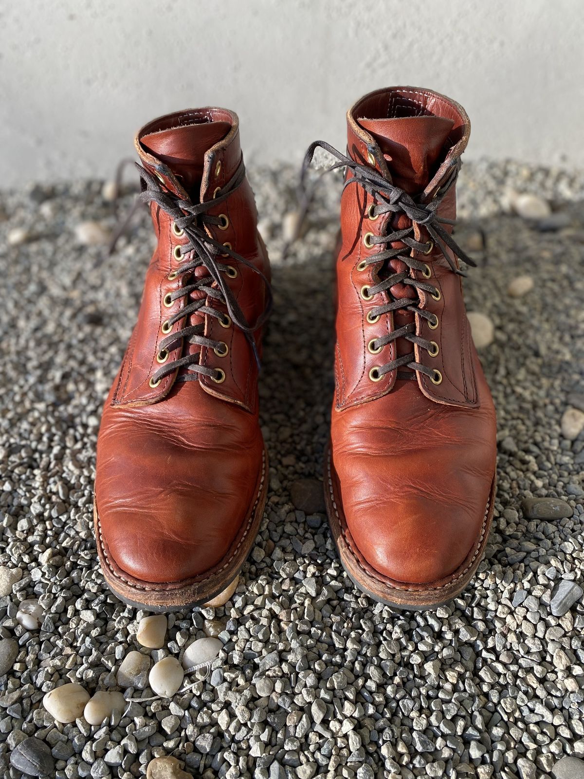 Photo by patinathunderdome on December 2, 2021 of the White's MP-Sherman Plain Toe in Wickett & Craig Red Latigo.
