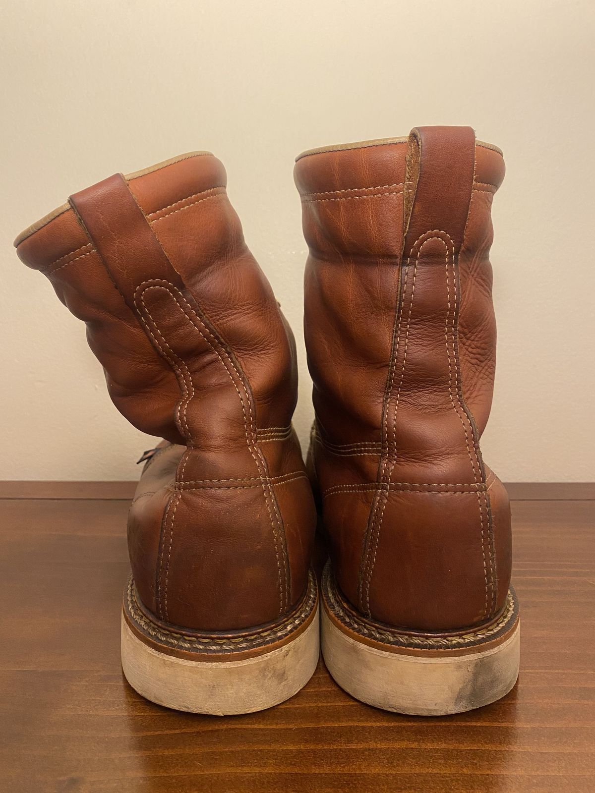 Photo by patinathunderdome on January 5, 2022 of the Thorogood 8" Plain Toe in Tobacco.