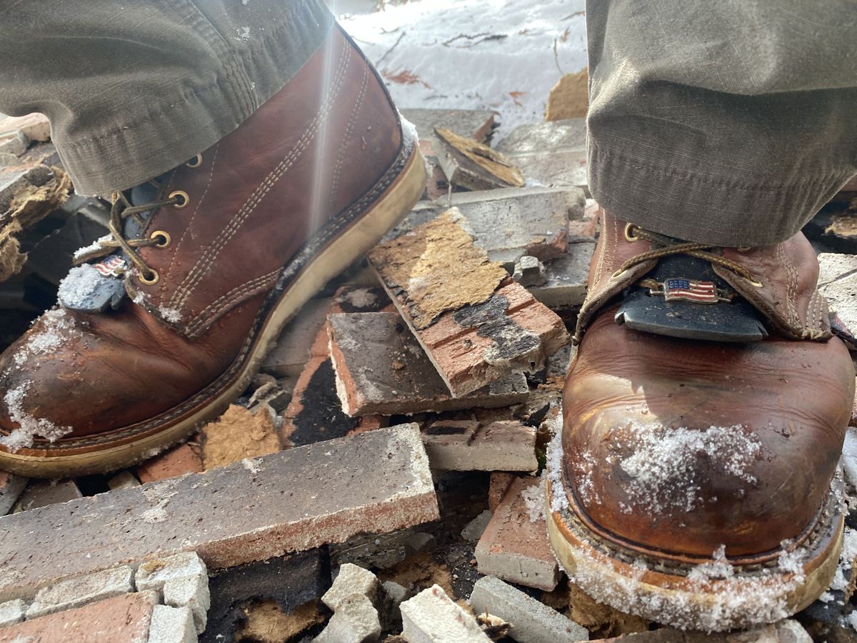 Photo by patinathunderdome on January 5, 2022 of the Thorogood 8" Plain Toe in Tobacco.