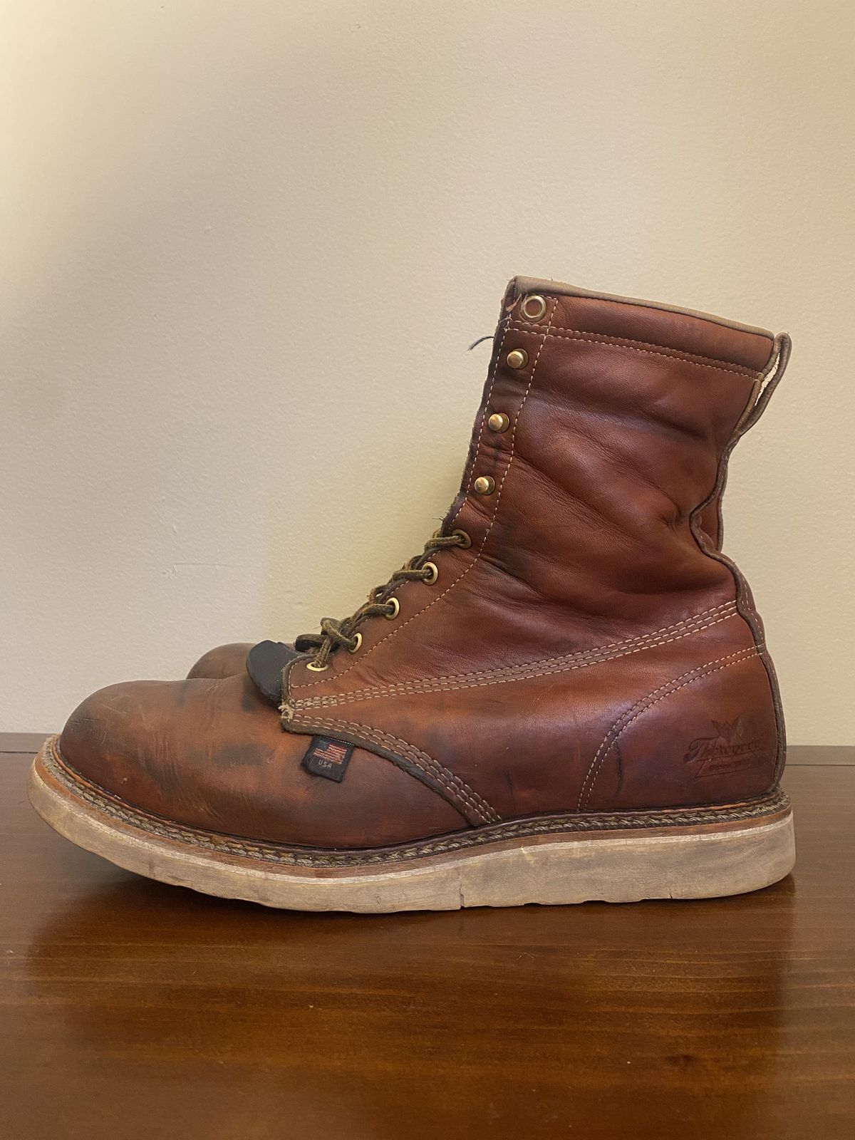 Photo by patinathunderdome on March 5, 2022 of the Thorogood 8" Plain Toe in Tobacco.