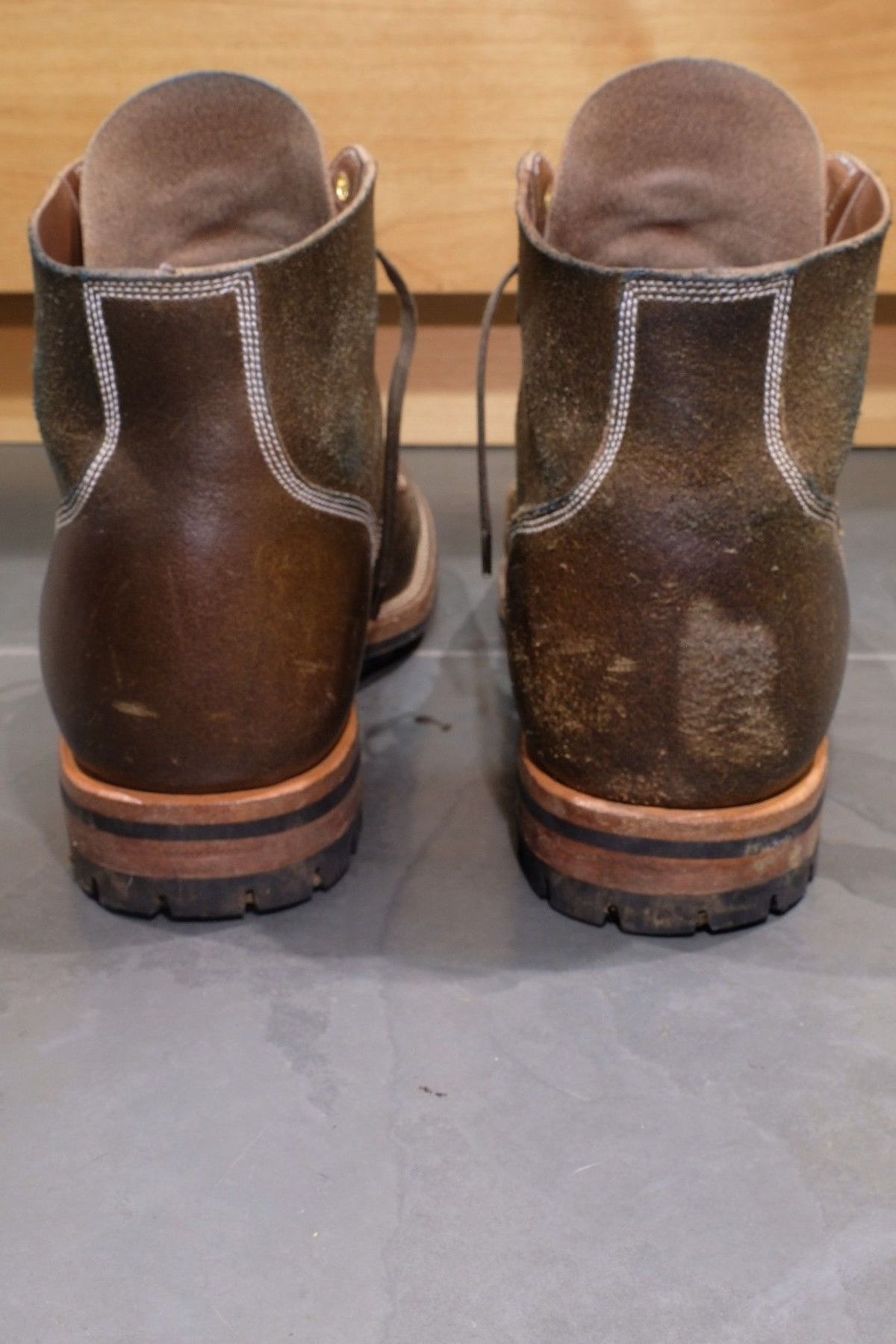 Photo by patinathunderdome on November 6, 2021 of the Viberg Boondocker in Horween Olive Waxed Flesh.