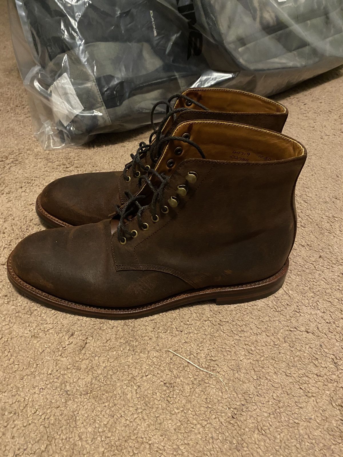 Photo by patinathunderdome on November 3, 2021 of the Grant Stone Edward Boot in C.F. Stead Tobacco Waxy Commander Suede.