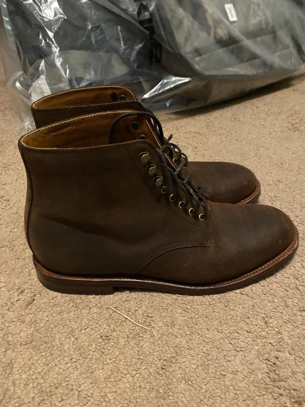 Photo by patinathunderdome on November 3, 2021 of the Grant Stone Edward Boot in C.F. Stead Tobacco Waxy Commander Suede.