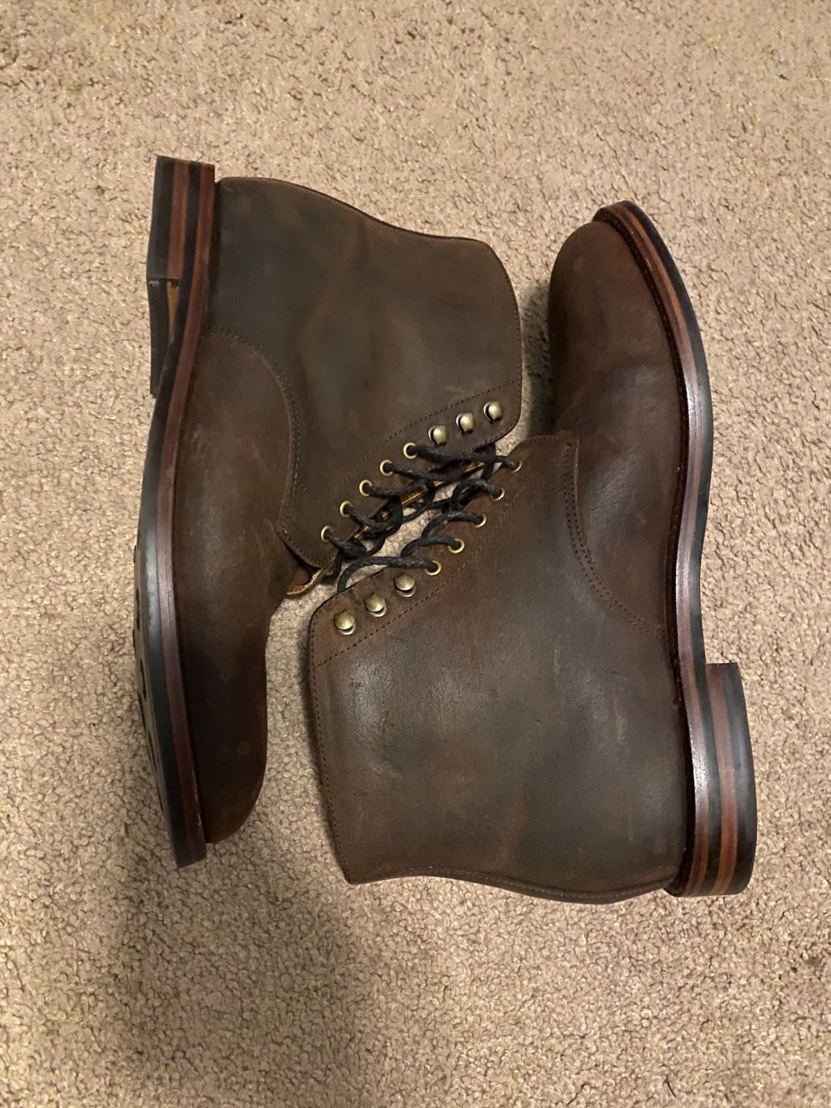 Photo by patinathunderdome on November 3, 2021 of the Grant Stone Edward Boot in C.F. Stead Tobacco Waxy Commander Suede.
