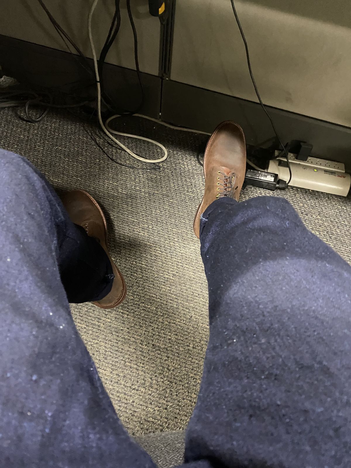 Photo by patinathunderdome on December 5, 2021 of the Grant Stone Edward Boot in C.F. Stead Tobacco Waxy Commander Suede.