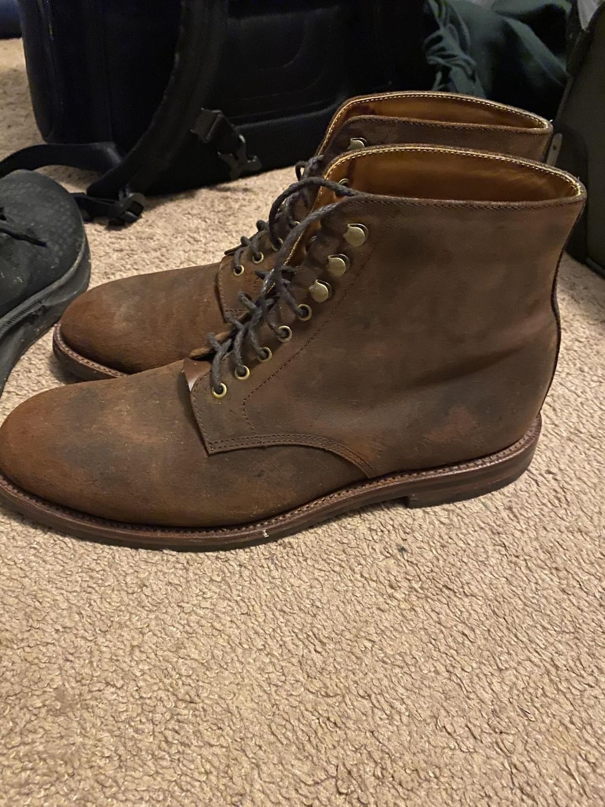 Photo by patinathunderdome on January 3, 2022 of the Grant Stone Edward Boot in C.F. Stead Tobacco Waxy Commander Suede.