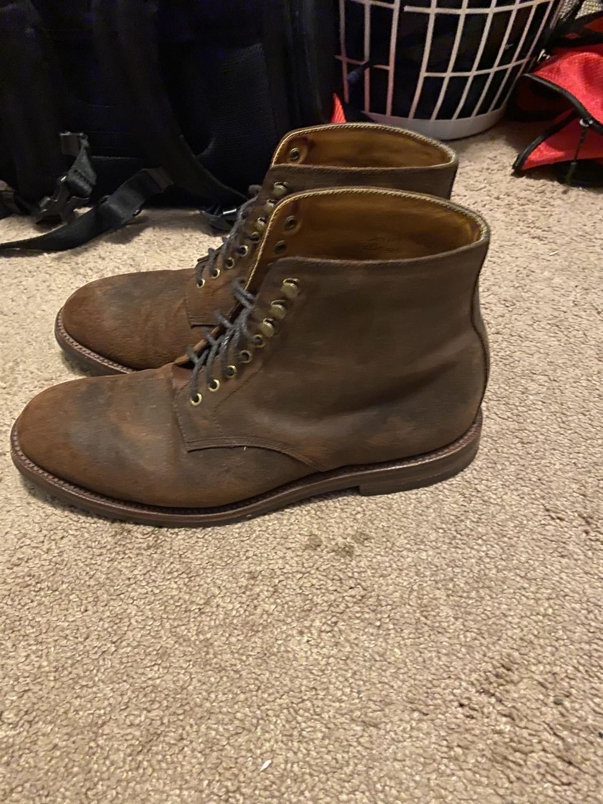 Photo by patinathunderdome on February 3, 2022 of the Grant Stone Edward Boot in C.F. Stead Tobacco Waxy Commander Suede.