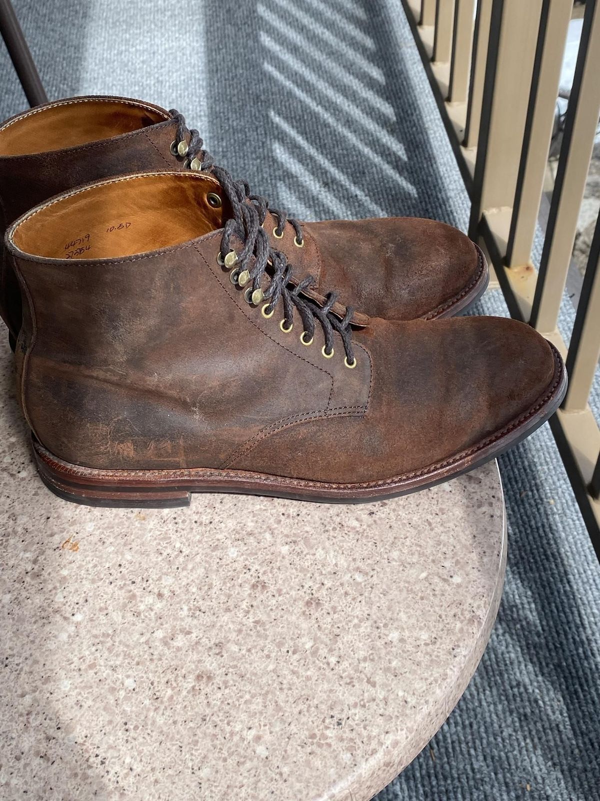 Photo by patinathunderdome on April 3, 2022 of the Grant Stone Edward Boot in C.F. Stead Tobacco Waxy Commander Suede.