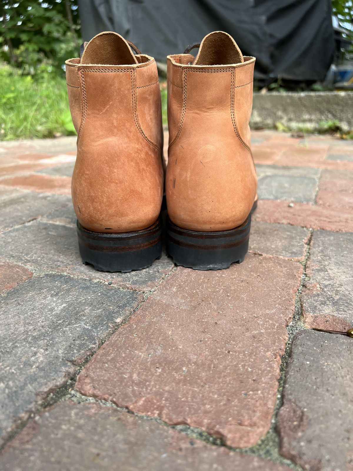 Photo by patinathunderdome on October 2, 2021 of the Viberg Service Boot in Maryam Used Cuoio Vitello Calf.