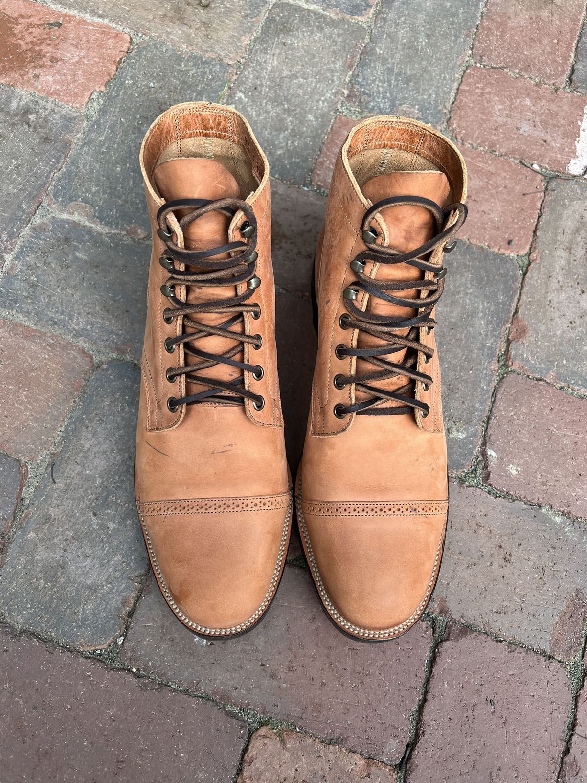 Photo by patinathunderdome on October 2, 2021 of the Viberg Service Boot in Maryam Used Cuoio Vitello Calf.