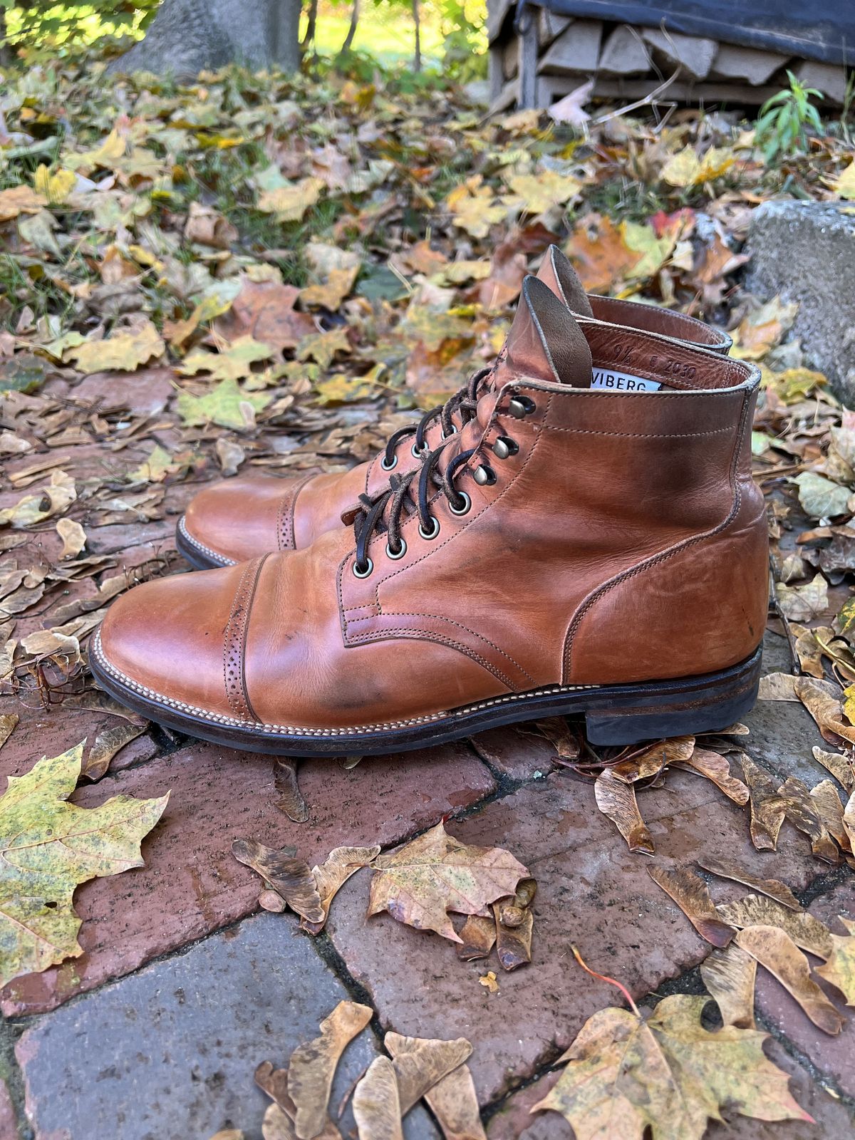 Photo by patinathunderdome on November 5, 2021 of the Viberg Service Boot in Maryam Used Cuoio Vitello Calf.