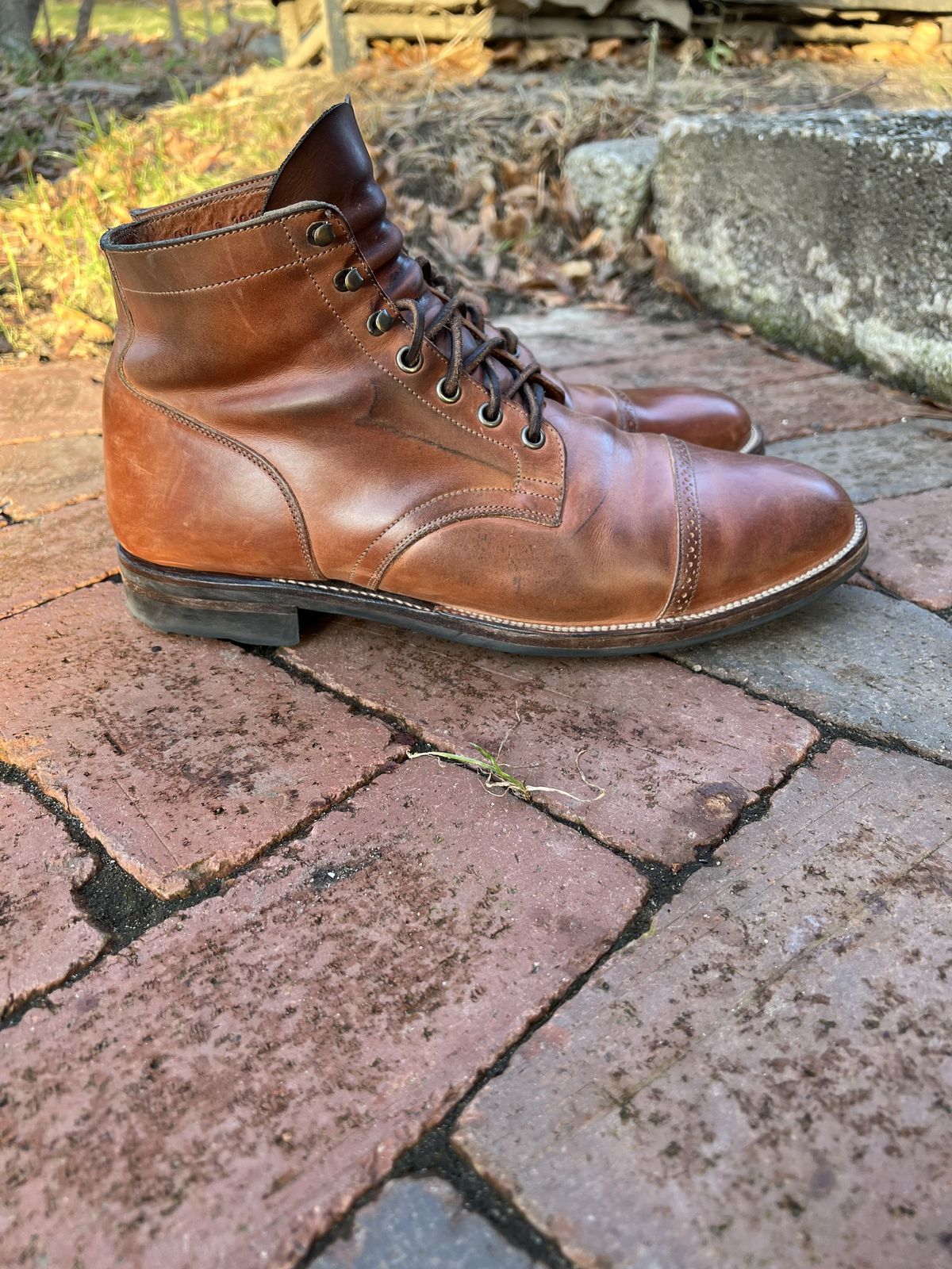 Photo by patinathunderdome on December 4, 2021 of the Viberg Service Boot in Maryam Used Cuoio Vitello Calf.