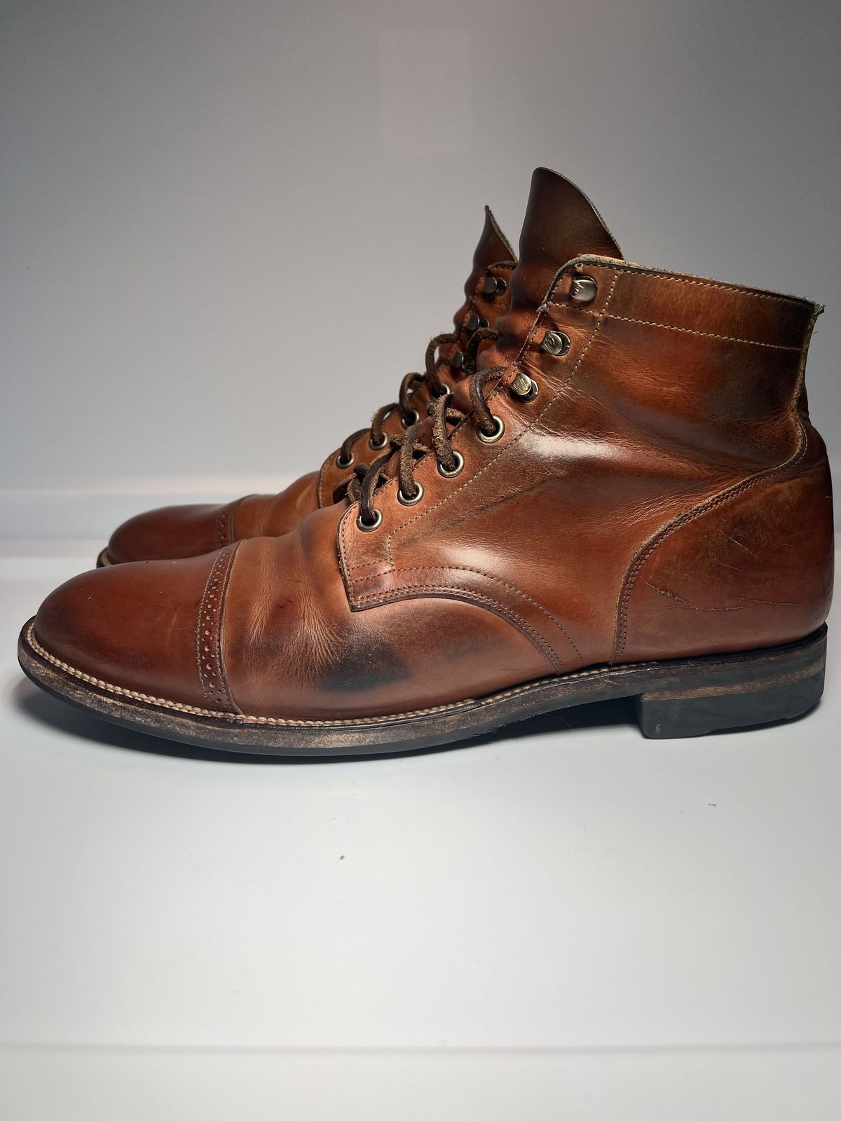 Photo by patinathunderdome on April 6, 2022 of the Viberg Service Boot in Maryam Used Cuoio Vitello Calf.