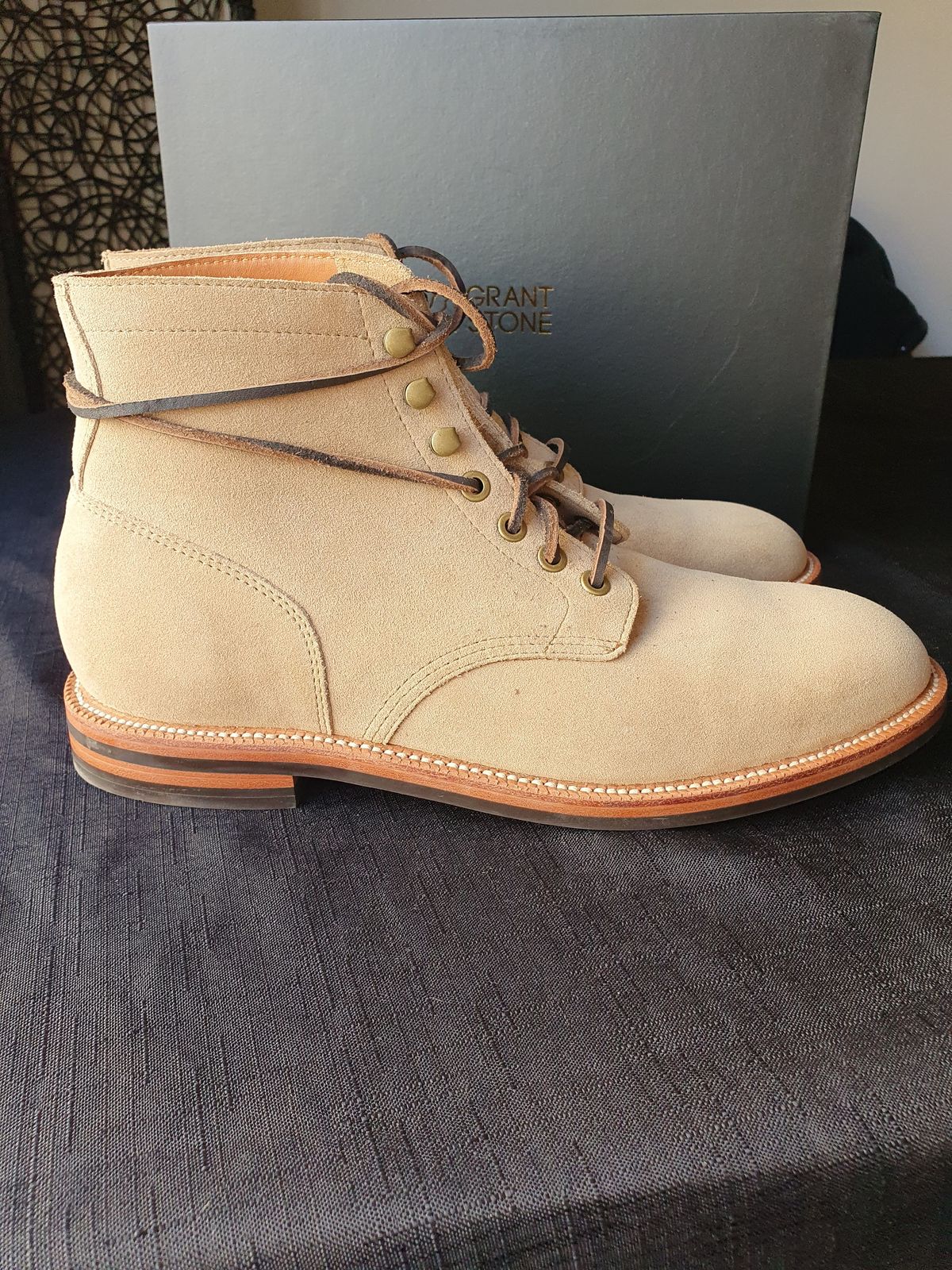 Photo by patinathunderdome on October 2, 2021 of the Grant Stone Diesel Boot in C.F. Stead Tan Repello Calf Suede.