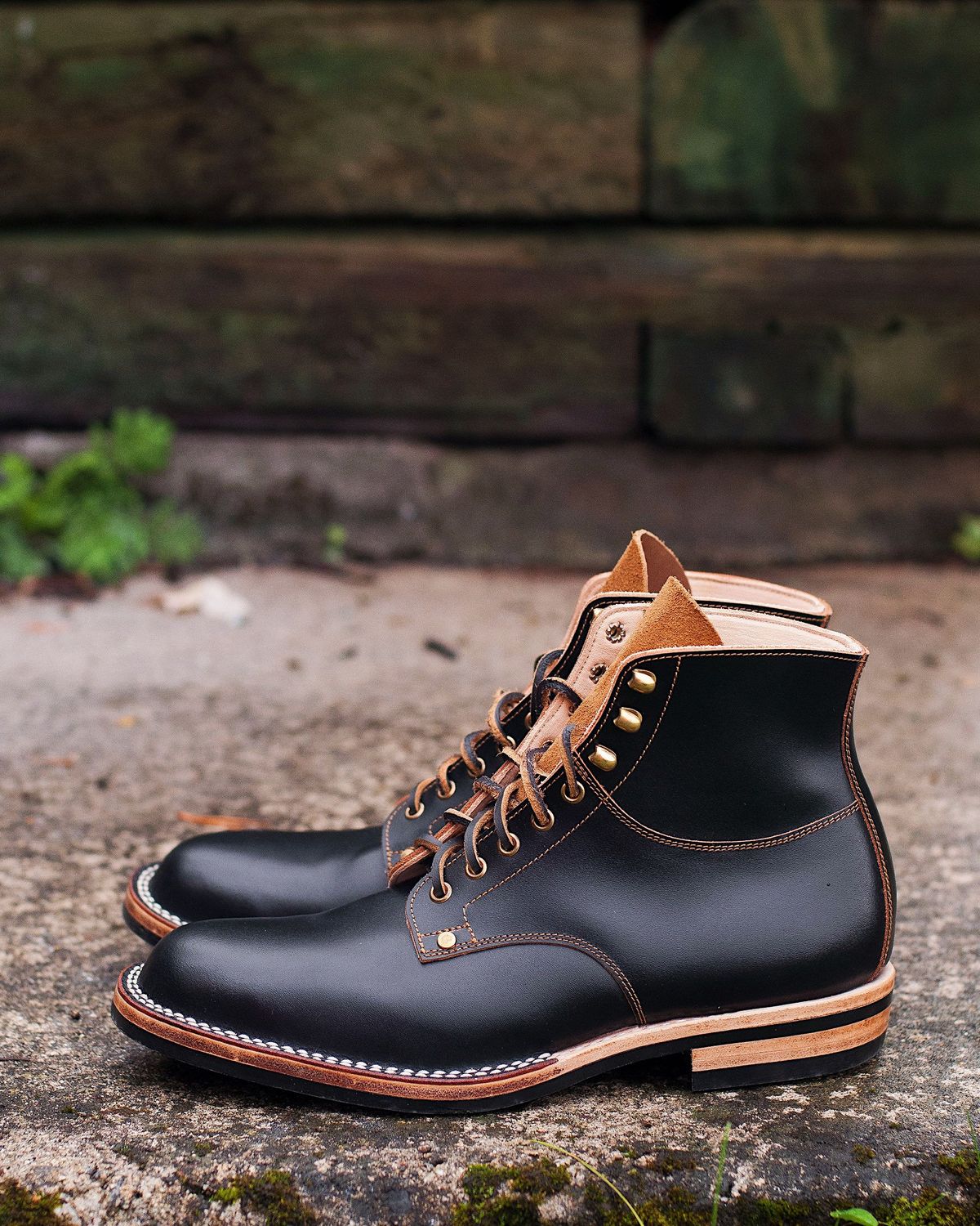 Photo by patinathunderdome on October 1, 2021 of the Østmo Type I in Black Veg-Tanned Shoulder.