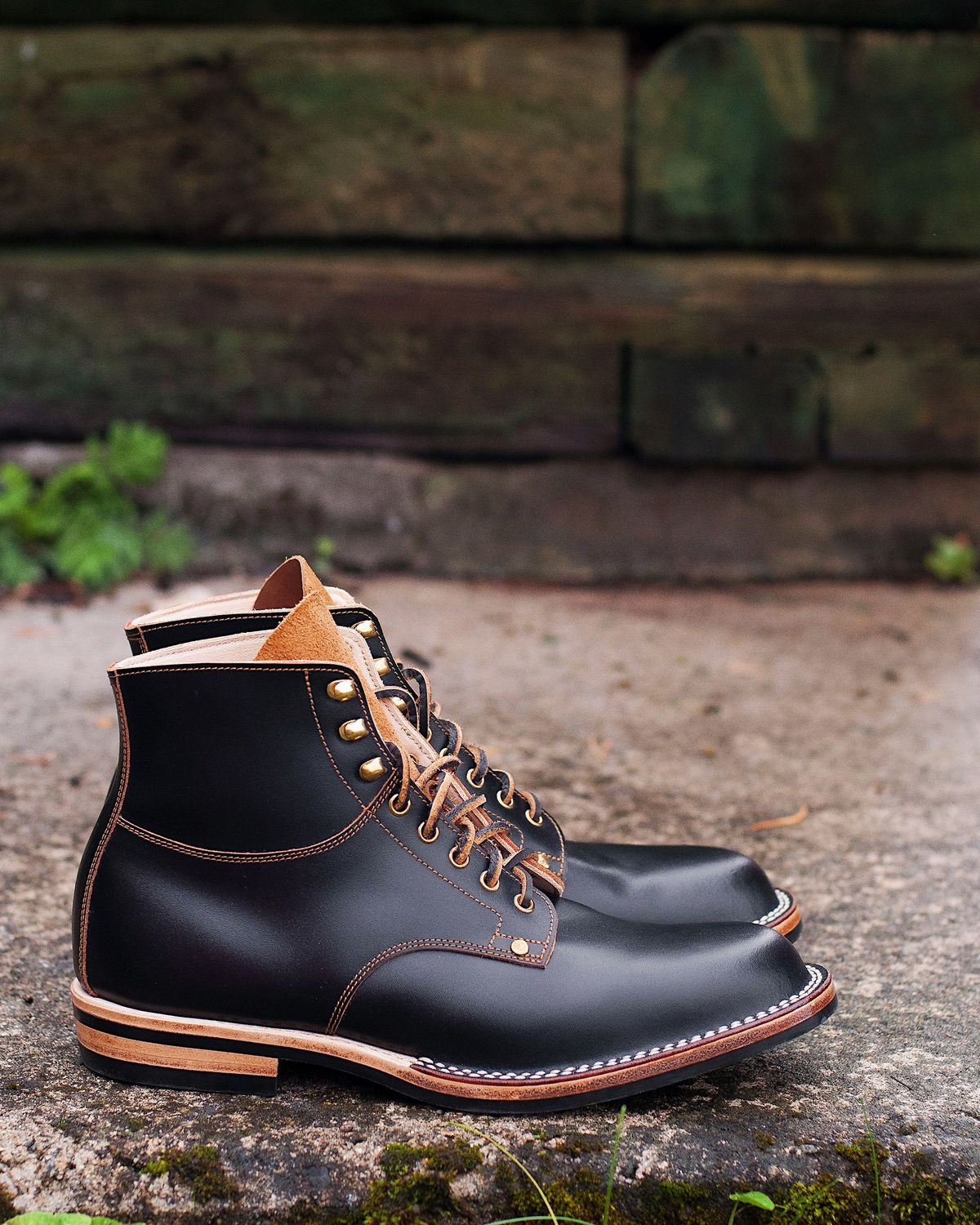 Photo by patinathunderdome on October 1, 2021 of the Østmo Type I in Black Veg-Tanned Shoulder.