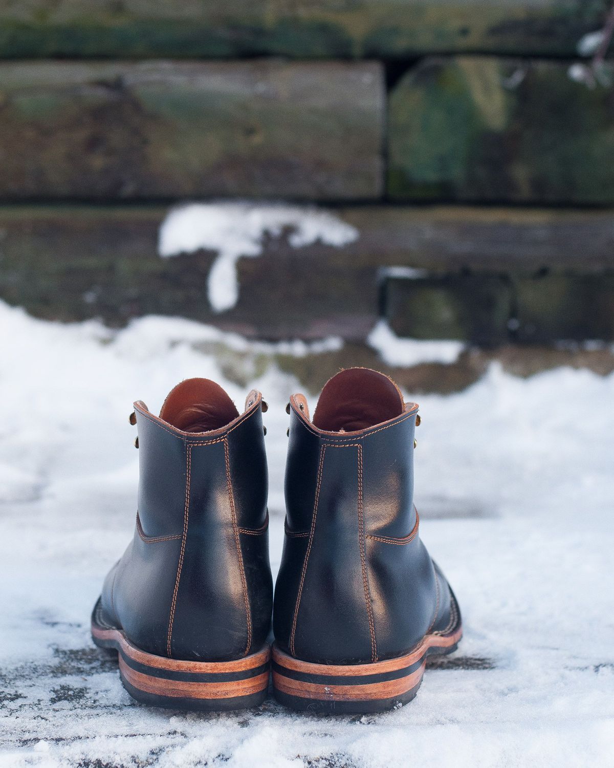 Photo by patinathunderdome on January 5, 2022 of the Østmo Type I in Black Veg-Tanned Shoulder.