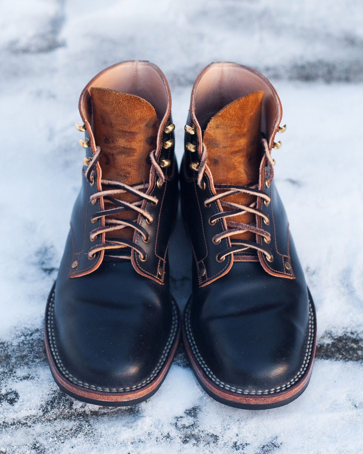 Photo by patinathunderdome on January 5, 2022 of the Østmo Type I in Black Veg-Tanned Shoulder.