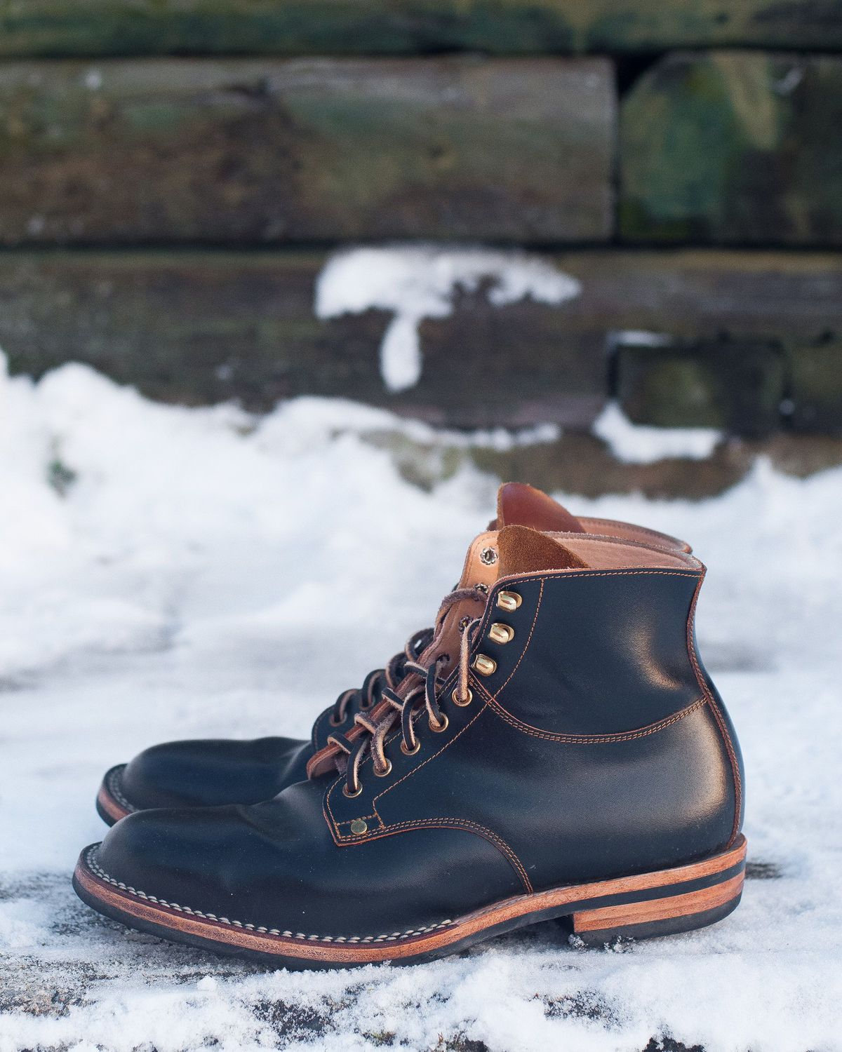 Photo by patinathunderdome on January 5, 2022 of the Østmo Type I in Black Veg-Tanned Shoulder.