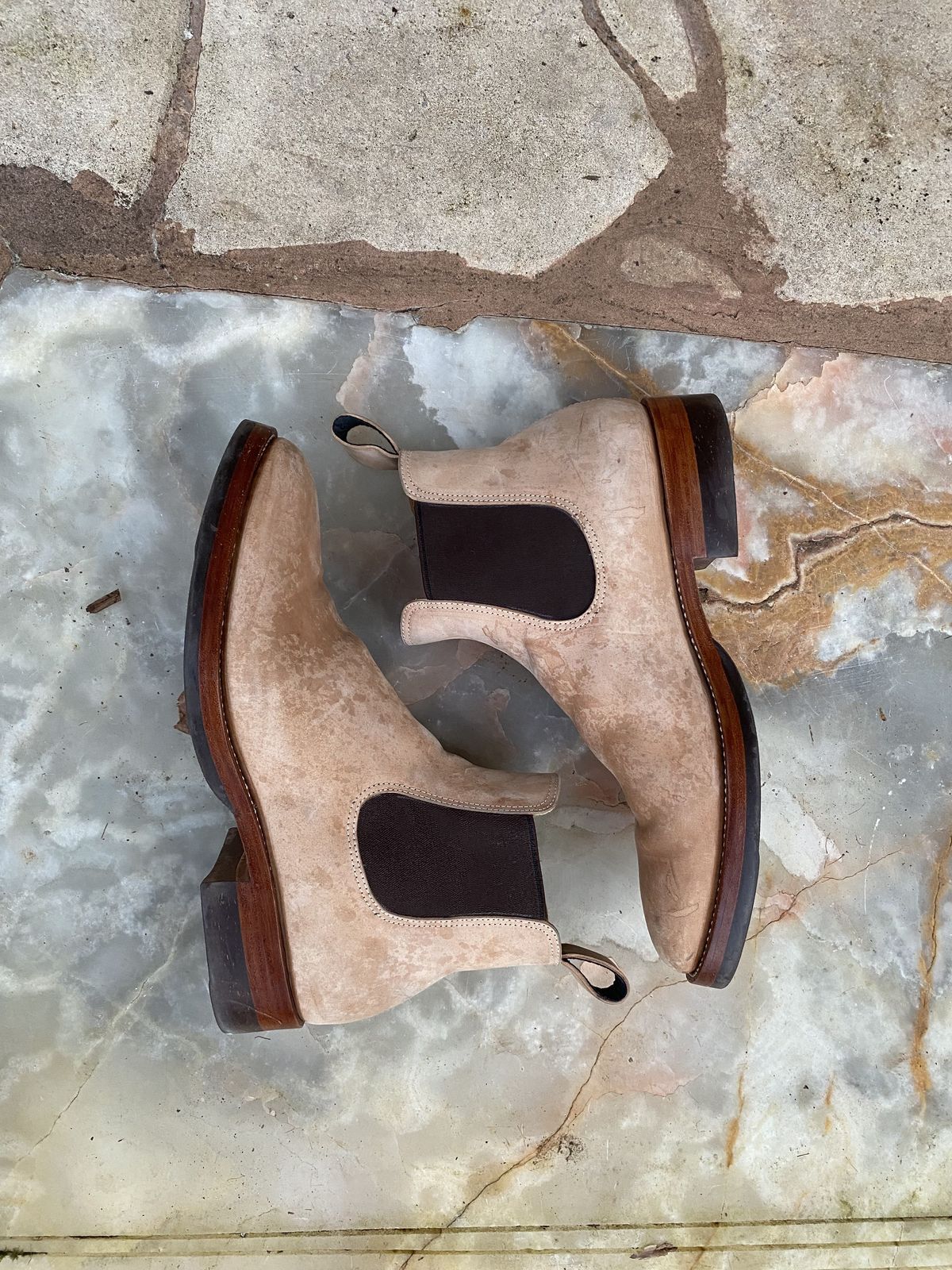 Photo by patinathunderdome on December 6, 2021 of the Benzein The Seventh Chelsea Boot in Conceria Cloe Crust Shell Cordovan.