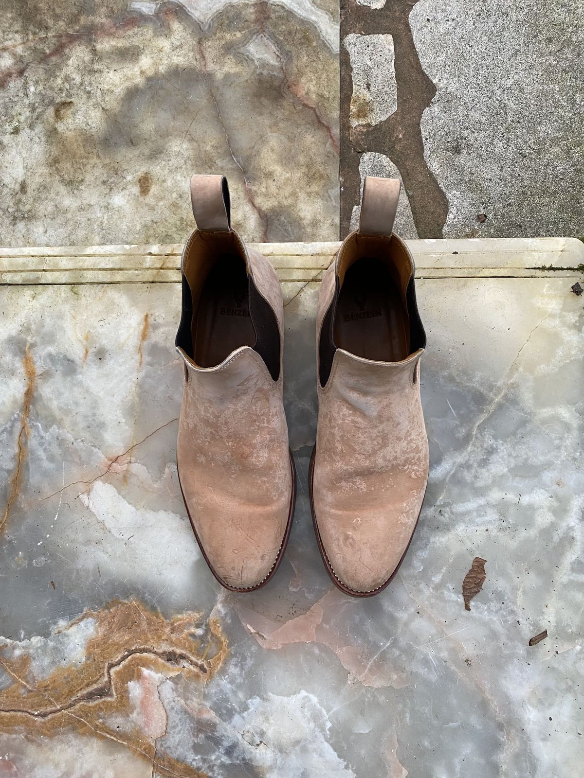 Photo by patinathunderdome on December 6, 2021 of the Benzein The Seventh Chelsea Boot in Conceria Cloe Crust Shell Cordovan.