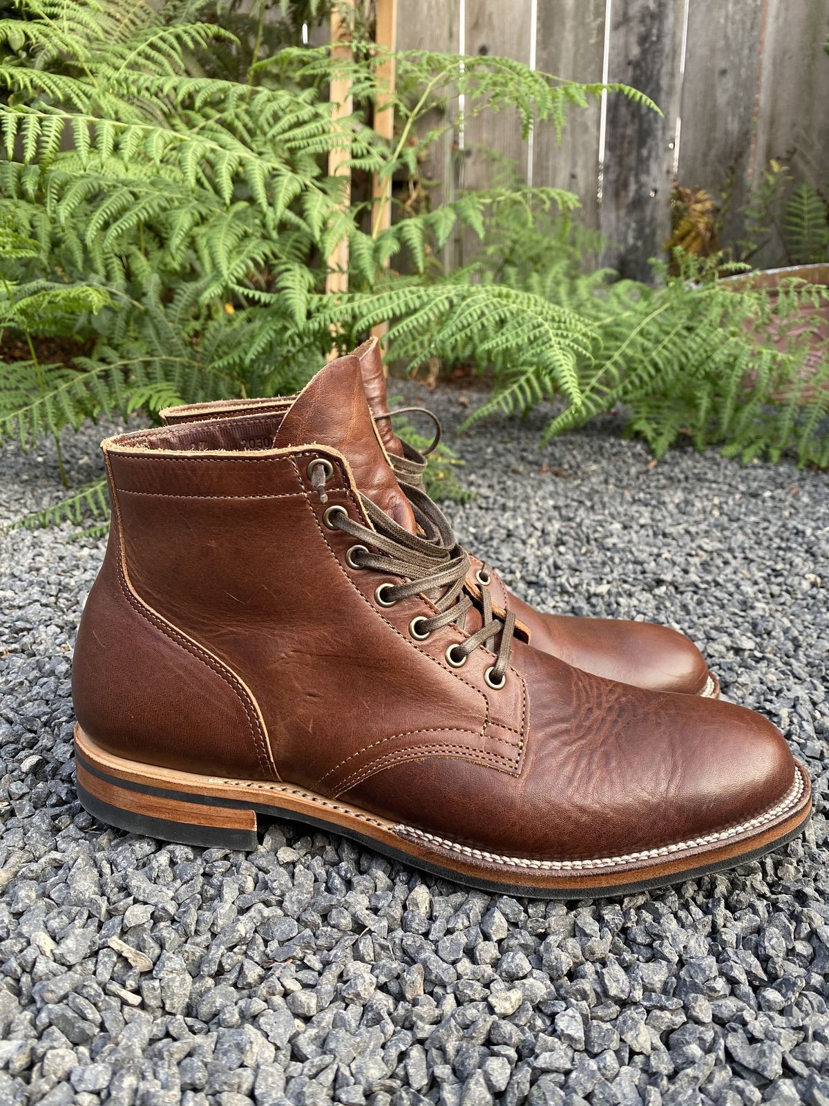 Photo by patinathunderdome on October 5, 2021 of the Viberg Service Boot in Horween Dark Rubber Dublin.