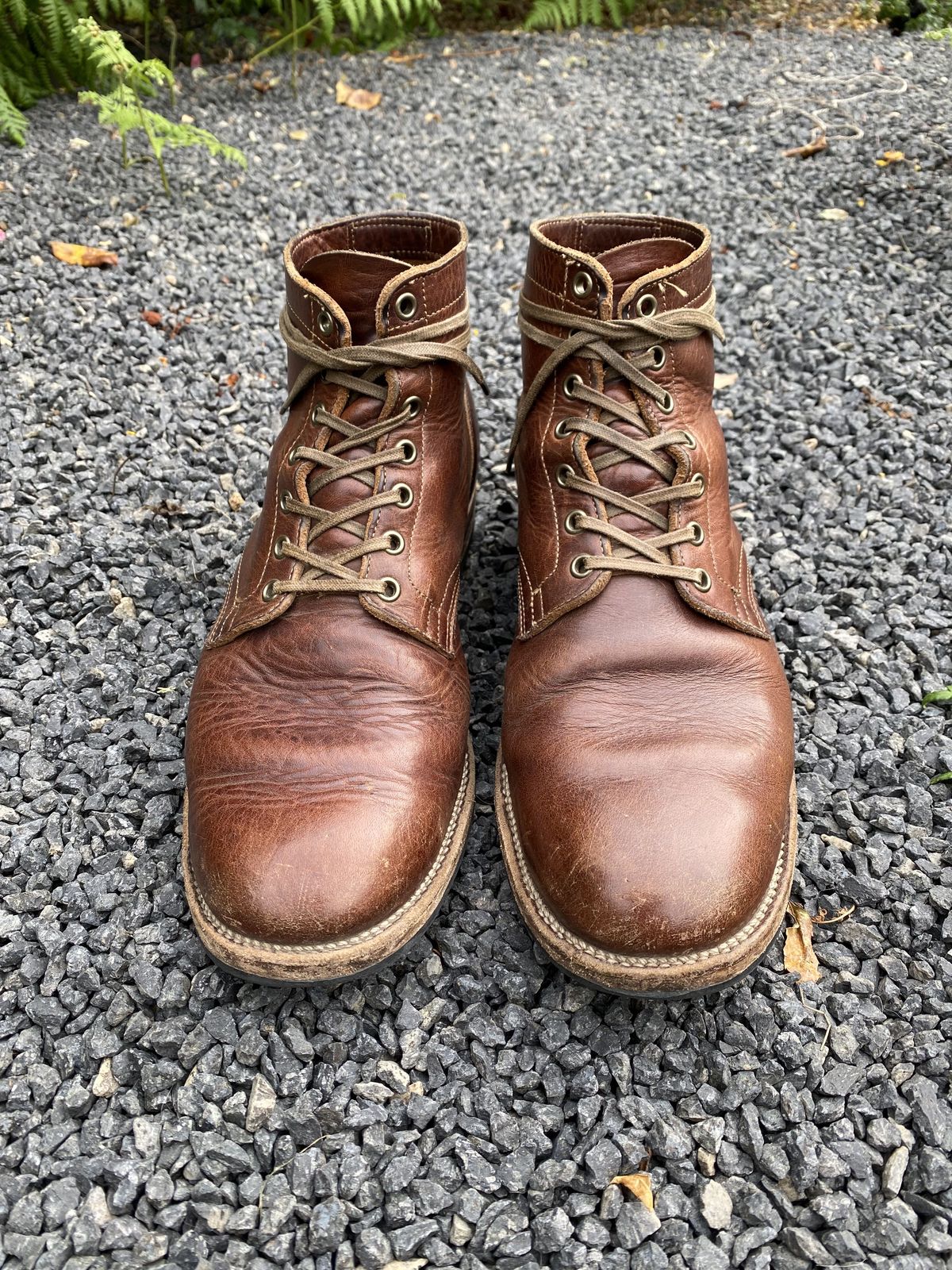 Photo by patinathunderdome on May 6, 2022 of the Viberg Service Boot in Horween Dark Rubber Dublin.