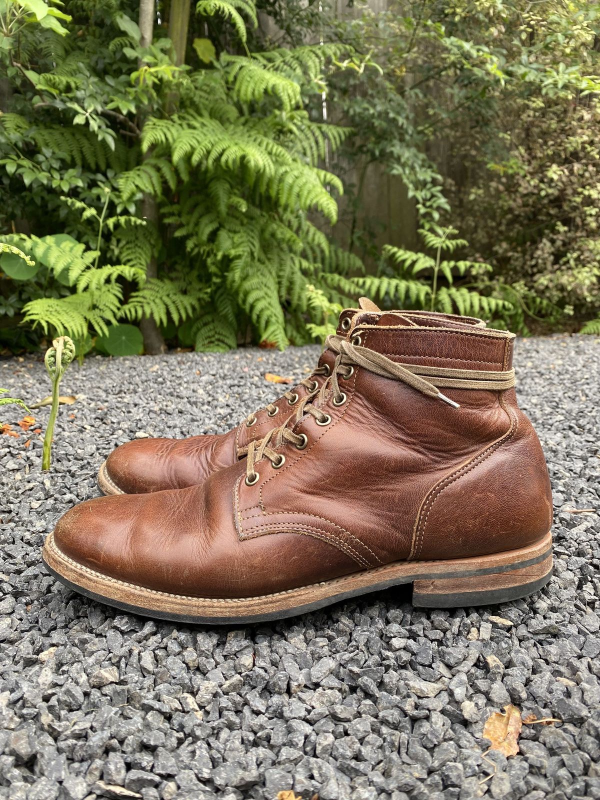 Photo by patinathunderdome on May 6, 2022 of the Viberg Service Boot in Horween Dark Rubber Dublin.