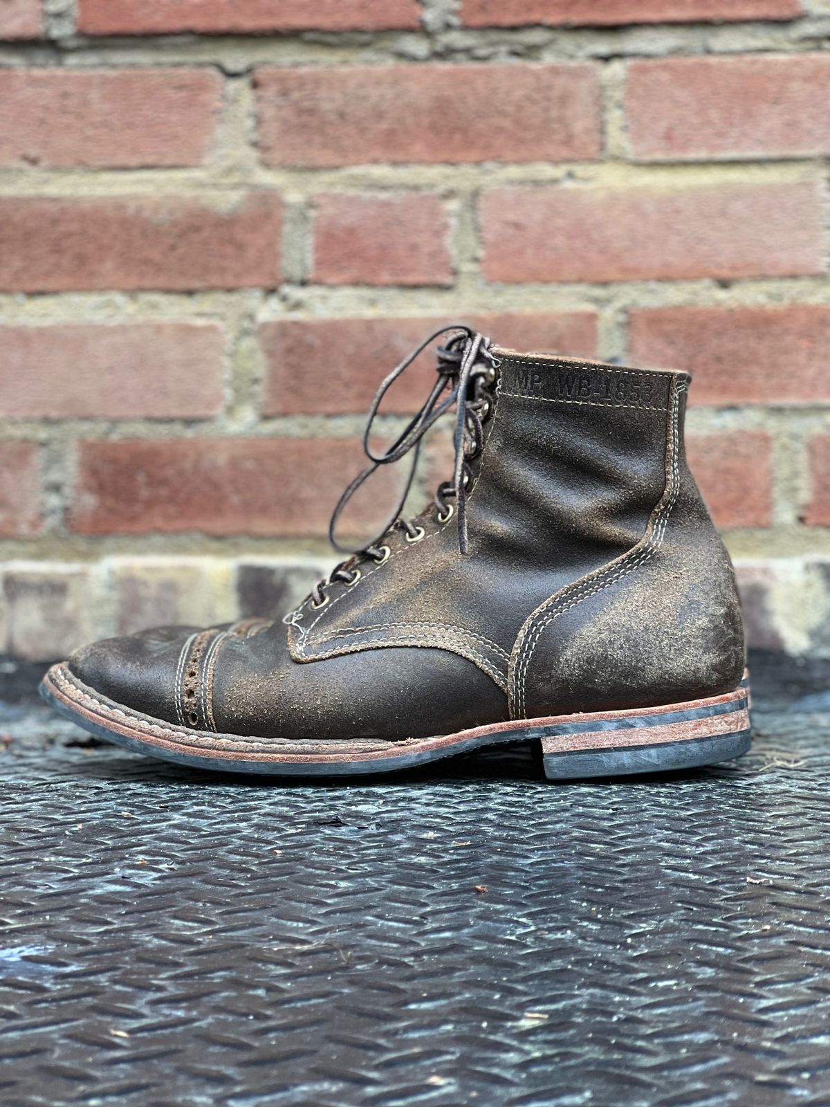 Photo by patinathunderdome on May 5, 2022 of the White's MP-M1TC in Horween Olive Waxed Flesh.