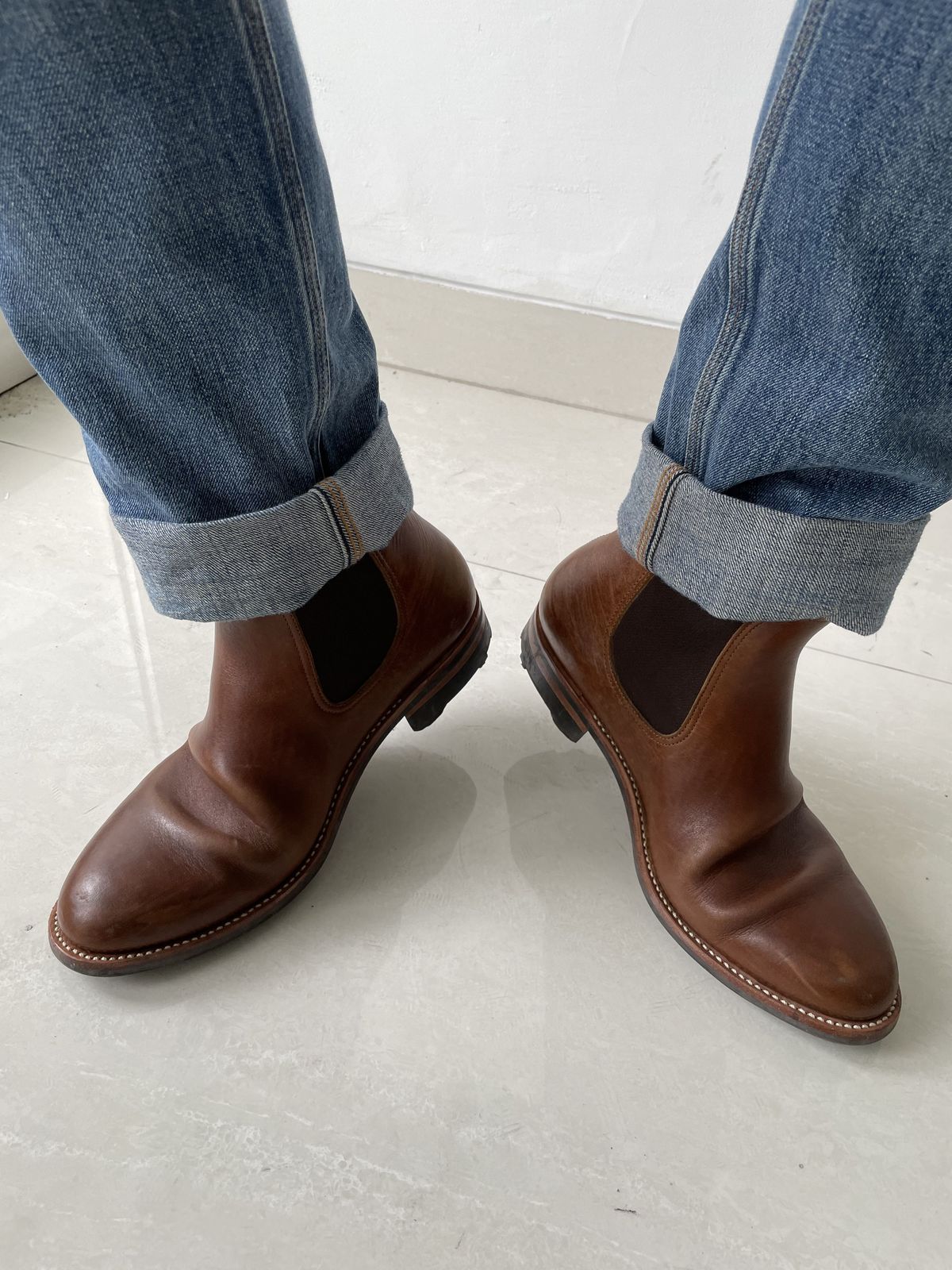 Photo by patinathunderdome on November 4, 2021 of the Benzein The Seventh Chelsea Boot in Shinki Brown Oiled Horsebutt.