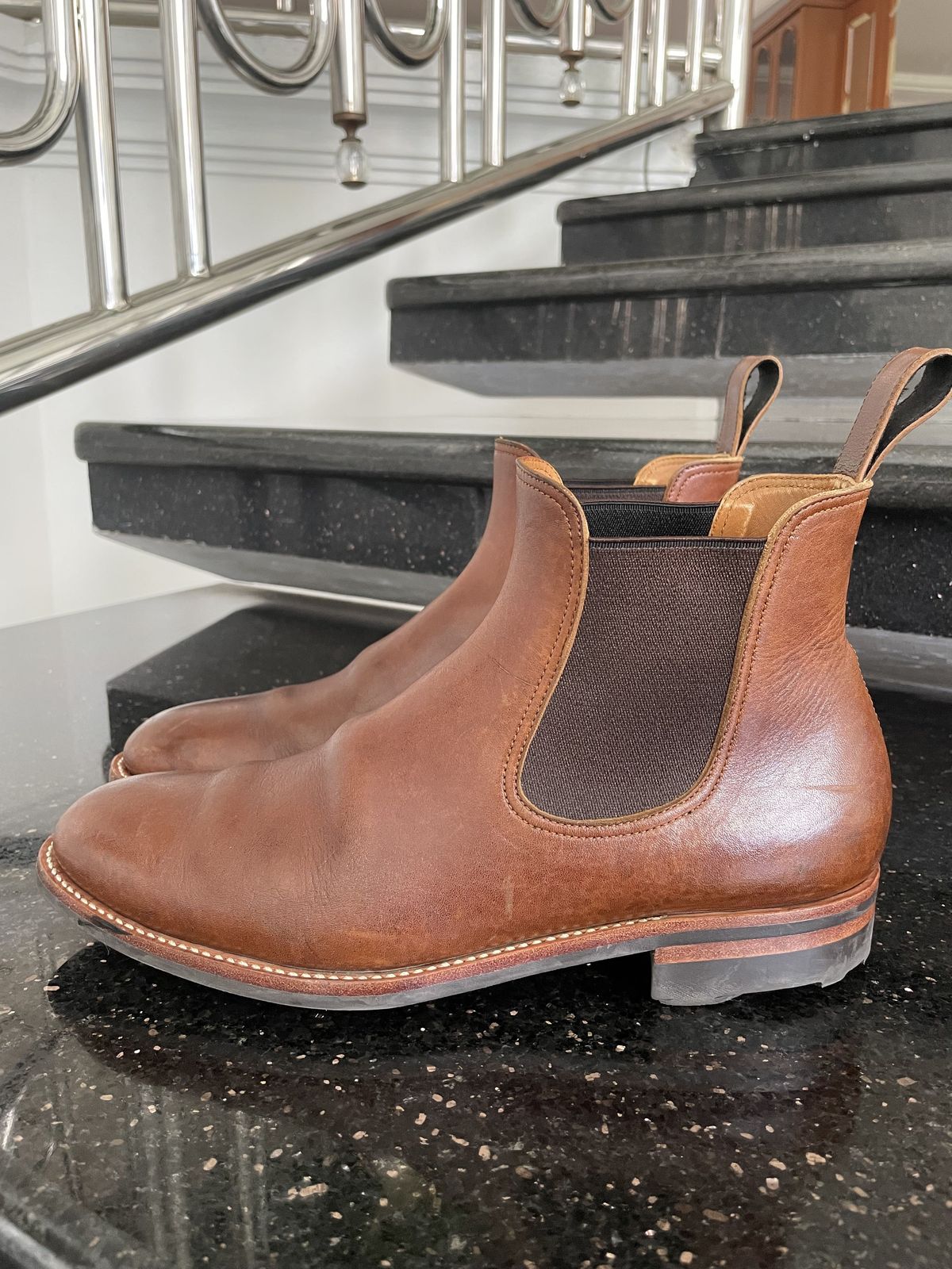 Photo by patinathunderdome on January 6, 2022 of the Benzein The Seventh Chelsea Boot in Shinki Brown Oiled Horsebutt.
